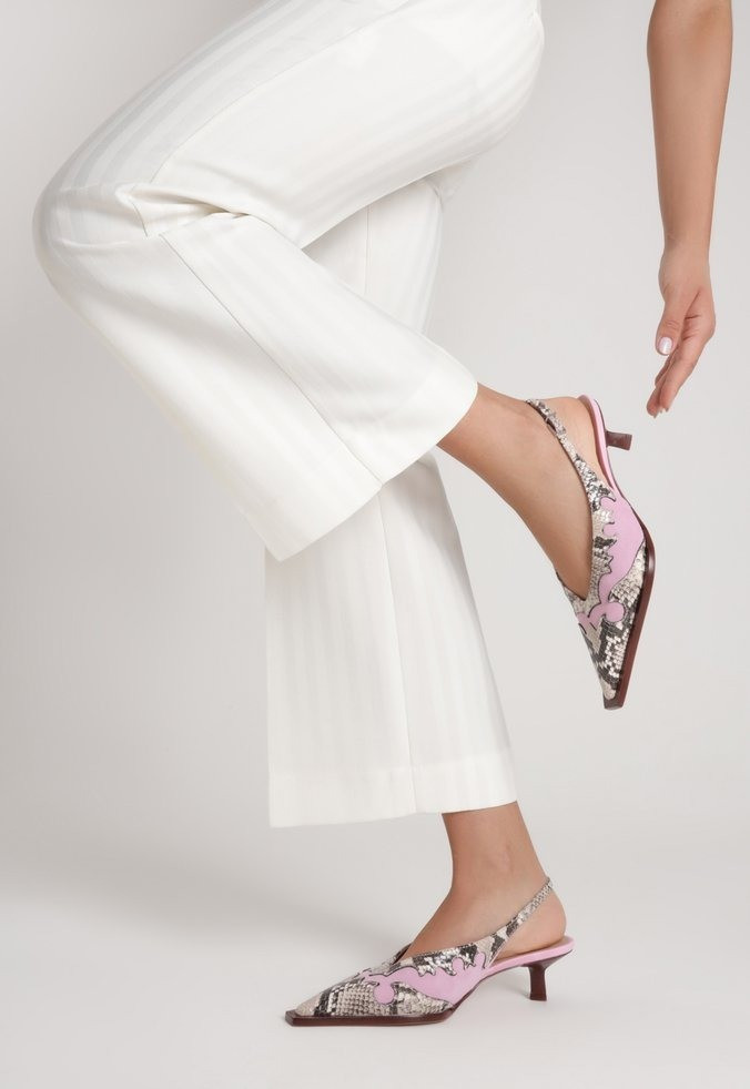 Que show este scarpin nas cores rosa e amarelo. Faça você seu estilo  charme e beleza. #Schutz #Scarpin 

#LTKbrasil #LTKtravel