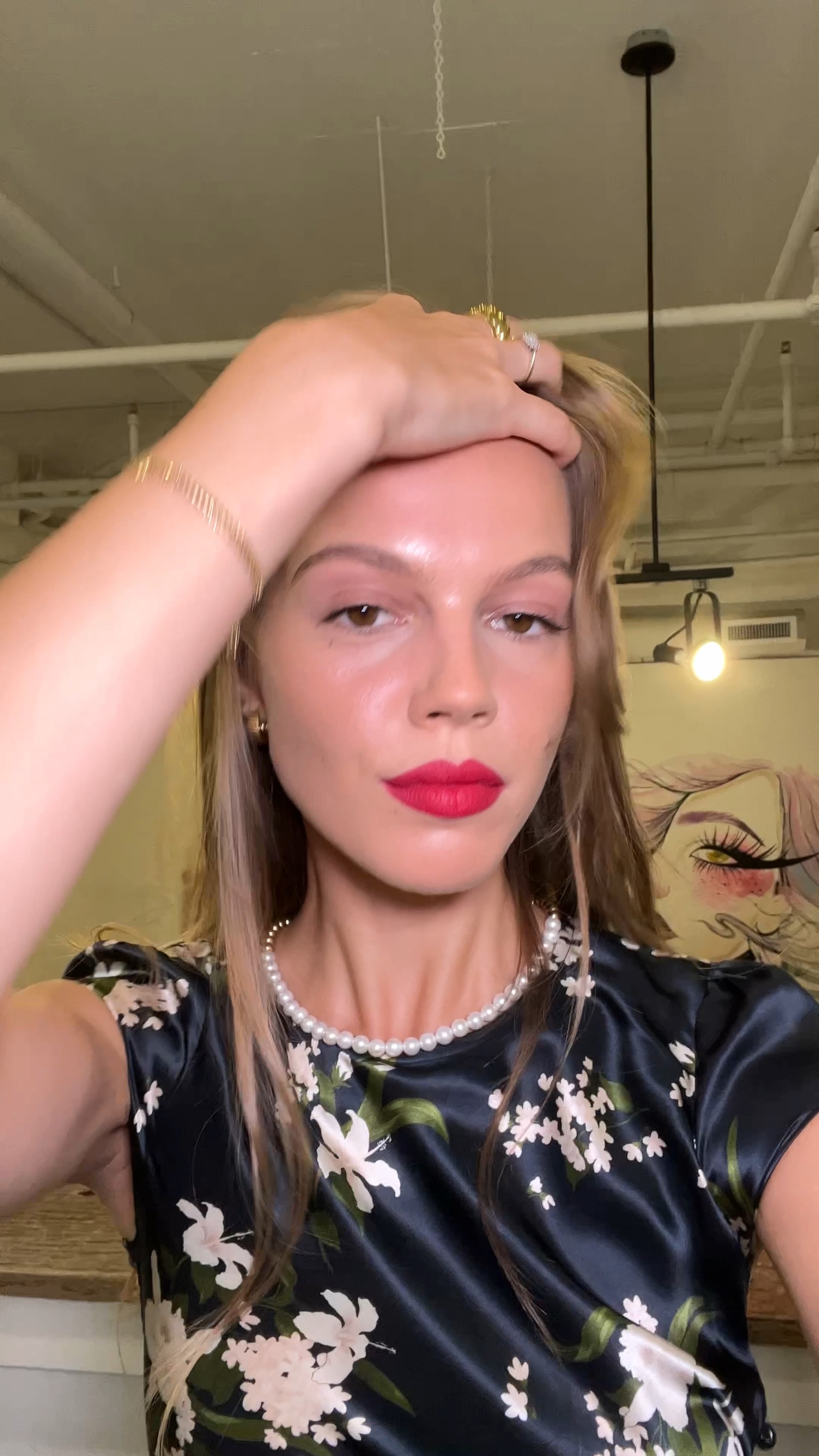 Such an iconic red - also called the Meghan Fox Red 😉❤️