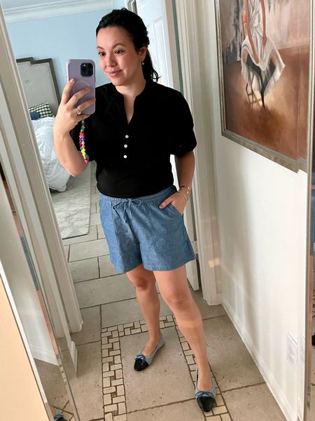 Affordable puff sleeve t-shirt that looks like Veronica Beard. $16 Wearing a medium. Drawstring chambray shorts, run big, size down. On sale for $25 
Paired with A.Soliani Como ballet flats - run large, size down 


#LTKstyletip #LTKfindsunder50 #LTKshoecrush