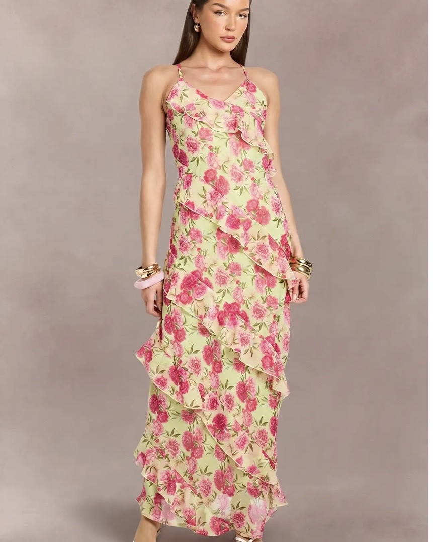 Flowing chiffon fabric
Romantic pastel floral print
Feminine ruffle detailing
Elegant maxi length
Flattering column silhouette
Description
Flowing chiffon maxi dress with delicate floral print throughout
Feminine V-neckline with thin adjustable spaghetti straps
Cascading ruffle detail adds movement and dimension
Floor-length design with elegant drape
Lightweight fabric perfect for warm-weather occasions
Make a statement at your next night out in this enchanting chiffon maxi dress. The romantic floral pattern combined with the cascading ruffle detailing creates a soft, feminine silhouette that moves beautifully with every step. Style with minimal white strappy sandals as shown for a contemporary twist, or dress up with metallic heeled sandals and statement gold jewellery for evening drinks. The lightweight chiffon fabric ensures comfort while maintaining an effortlessly chic appearance. This versatile piece transitions seamlessly from daytime garden parties to evening cocktails - simply switch your accessories to transform your look. The adjustable straps allow for a customised fit, making this the perfect go-to dress for multiple summer occasions when you want to combine comfort with head-turning style.
@boohoo

#LTKSaleAlert #LTKdayinmylife #LTKU