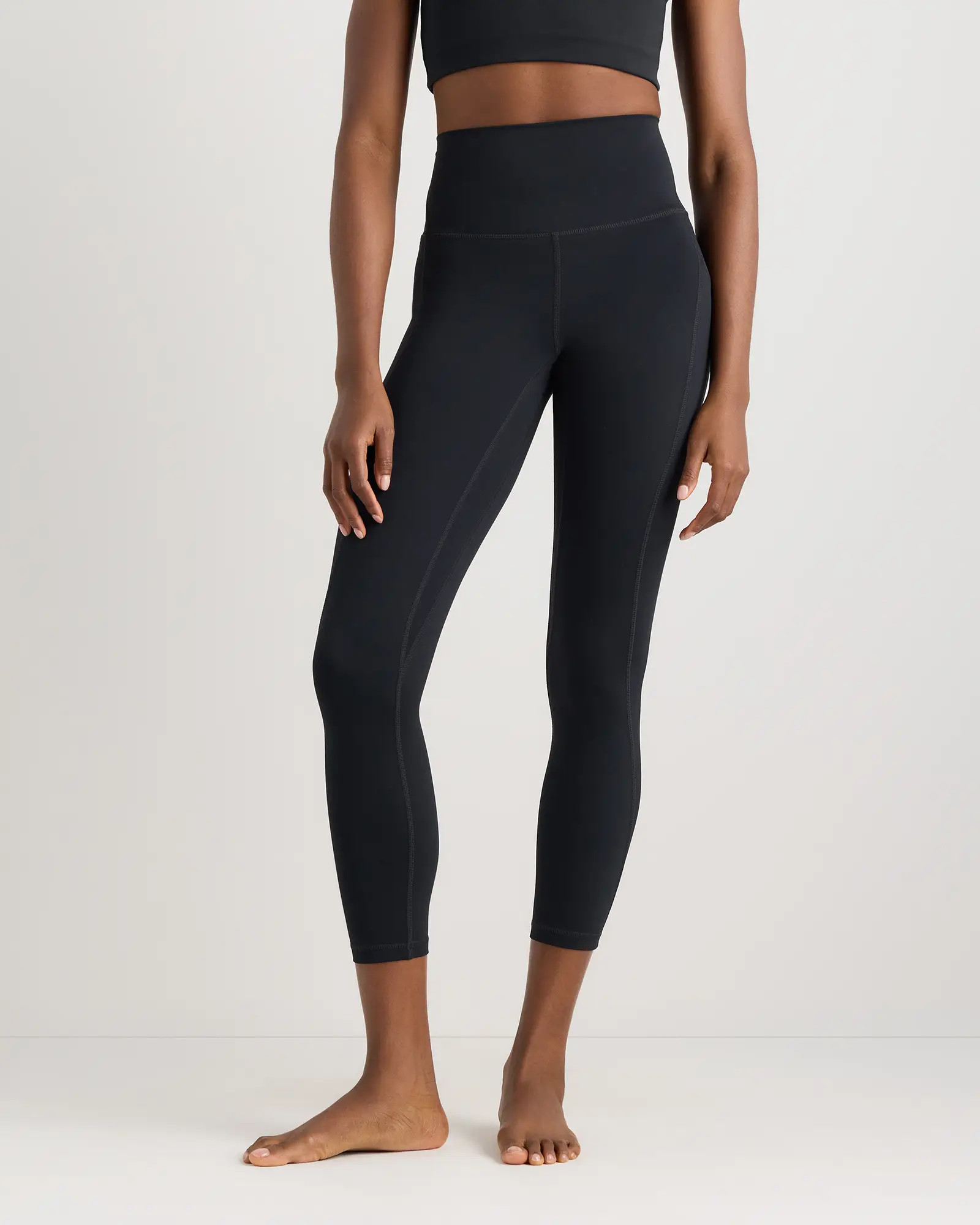 Ultra-Form High-Rise Pocket Legging in Black | Quince
