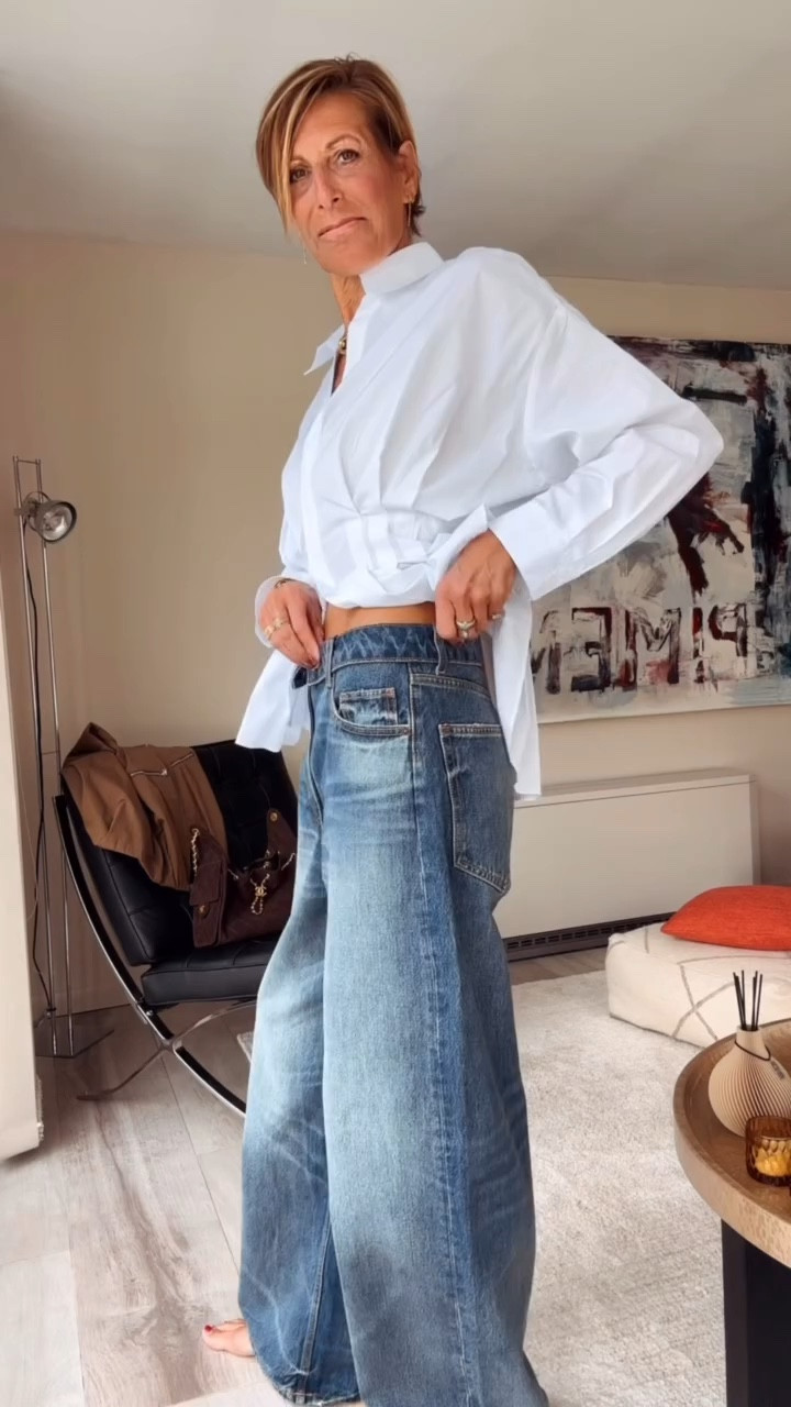 Un gilet sans manches… 2 styles 🤗
Avec ou sans la chemise ? 

Encore un look simple facile à reproduire… un jean large, une chemise blanche, un gilet sans manches et des boots 

#styleinspo #effortlesslychic #womanstyle #over50#outfitdujour

#LTKstyletip #LTKeurope #LTKfrance