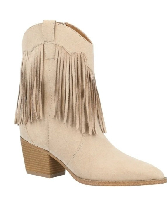 Time and Tru Women's Fringe Western Boots, Sizes 6-11

#LTKSeasonal #LTKShoeCrush #LTKFindsUnder50