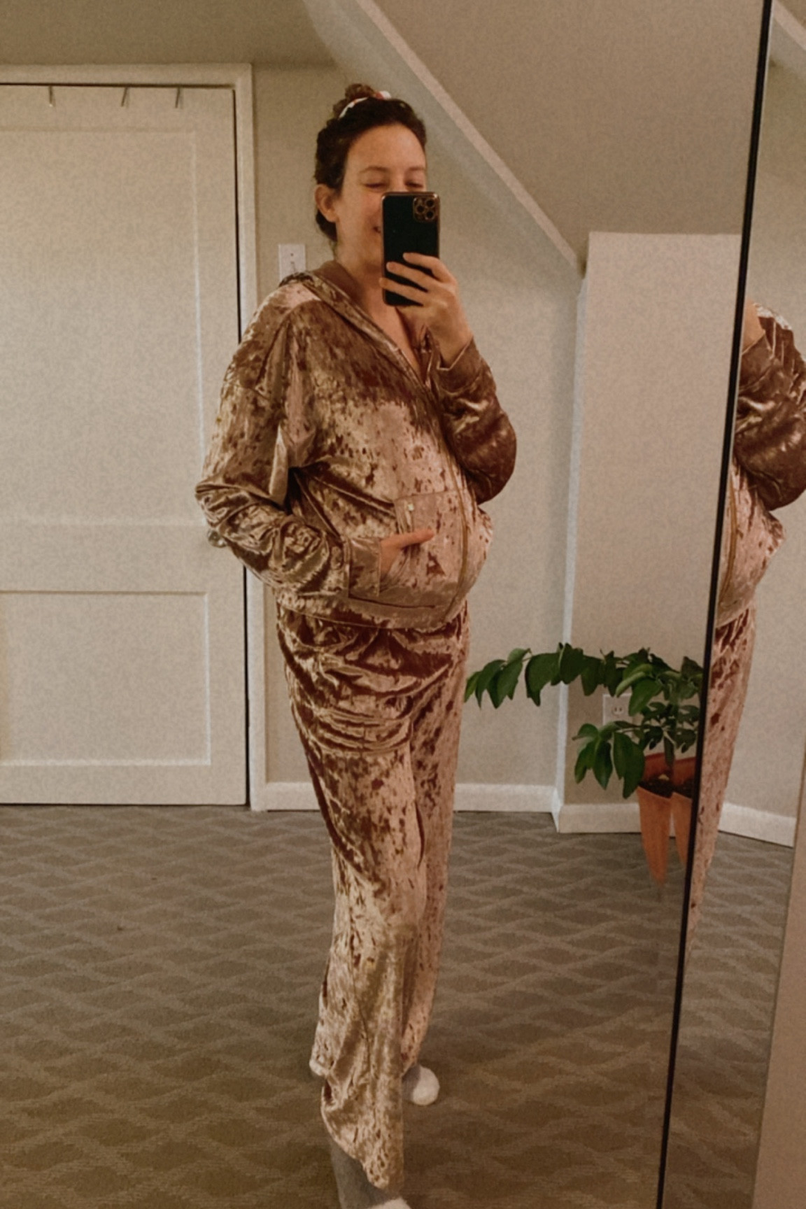 Such a fun sweatsuit from Fabletics! Fits the baby, bump and maternity approved!


#LTKbaby #LTKbump #LTKfit