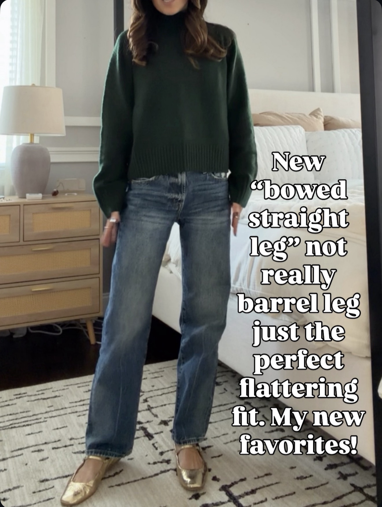 New bowed straight-leg jeans that are insanely flattering — not barrel, just perfect 👌🏼 🔗⬇️

#LTKmomlife #LTKOver40 #LTKootd