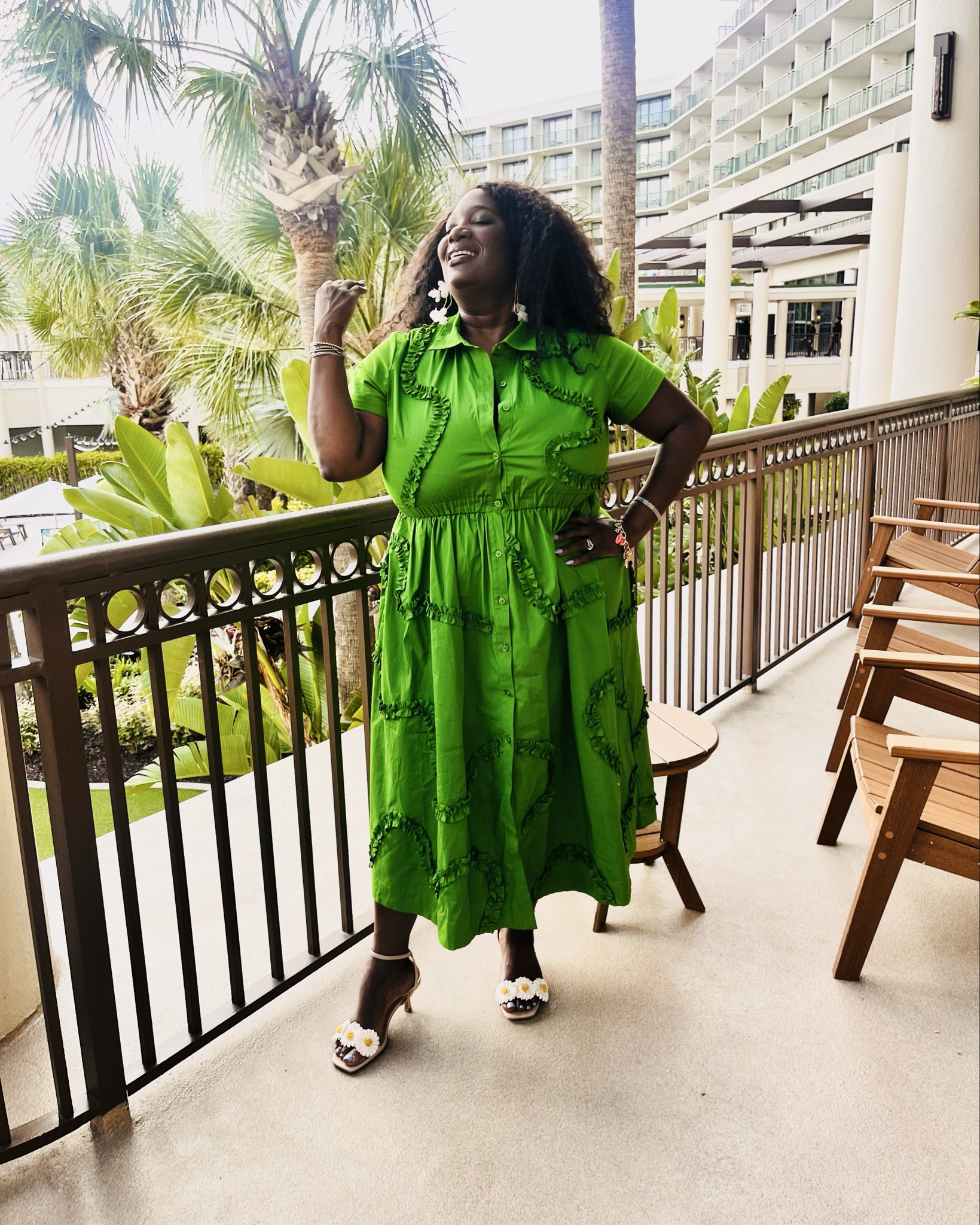 Closed the deal in green and daisy kicks — because around here, everything’s coming up cute and corporate. 🌼💚

LOVE these shoes!! Time to add them to your Summer collection!

#LTKPlusSize #LTKShoeCrush #LTKSummerEdit