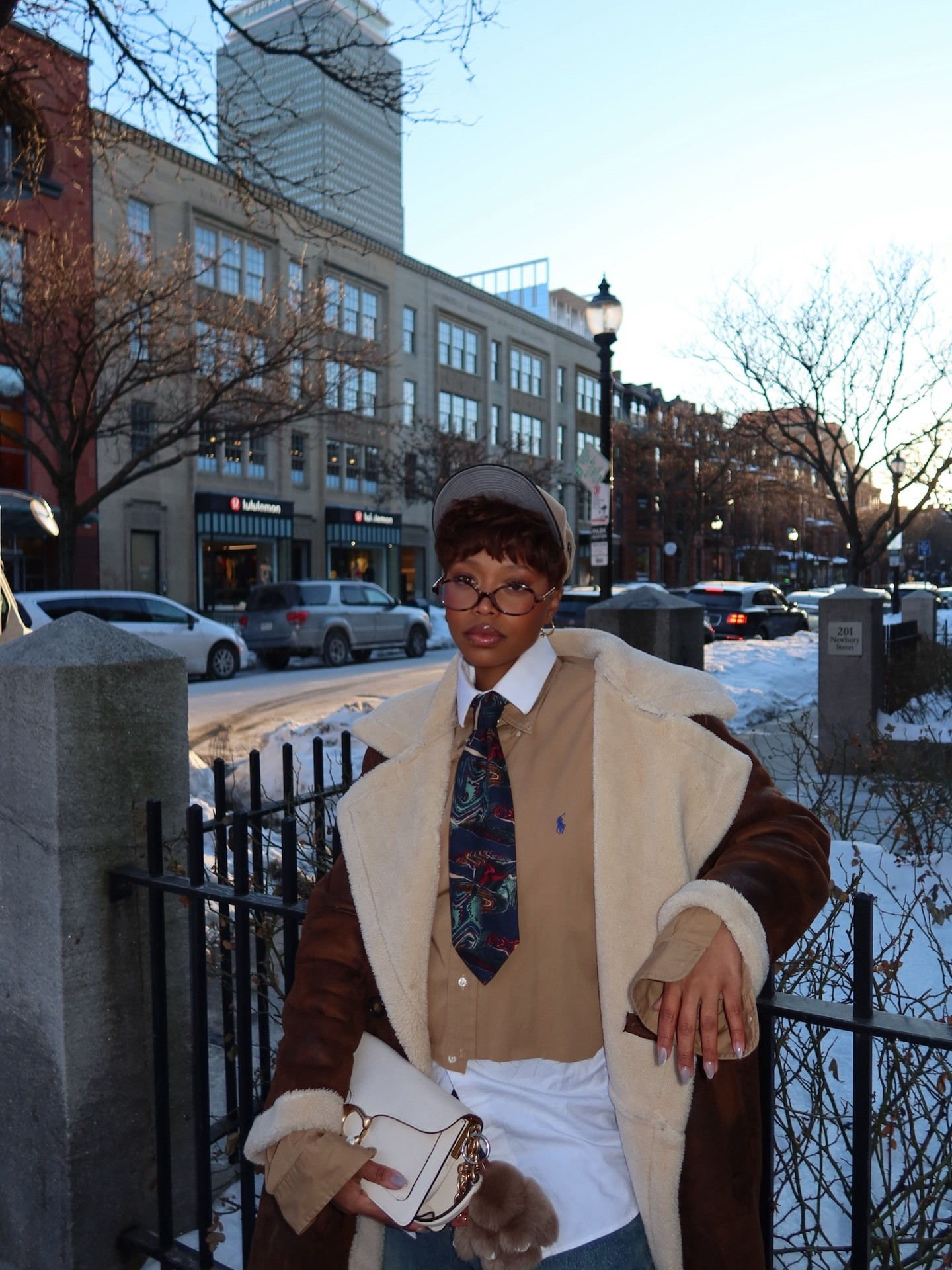 Imagine it was 6 degrees when I took these lmao PLEASE
—
#bostoninfluencer soft masc energy, feminine meets masculine fashion, black women in fashion, androgynous style inspo, elevated everyday looks