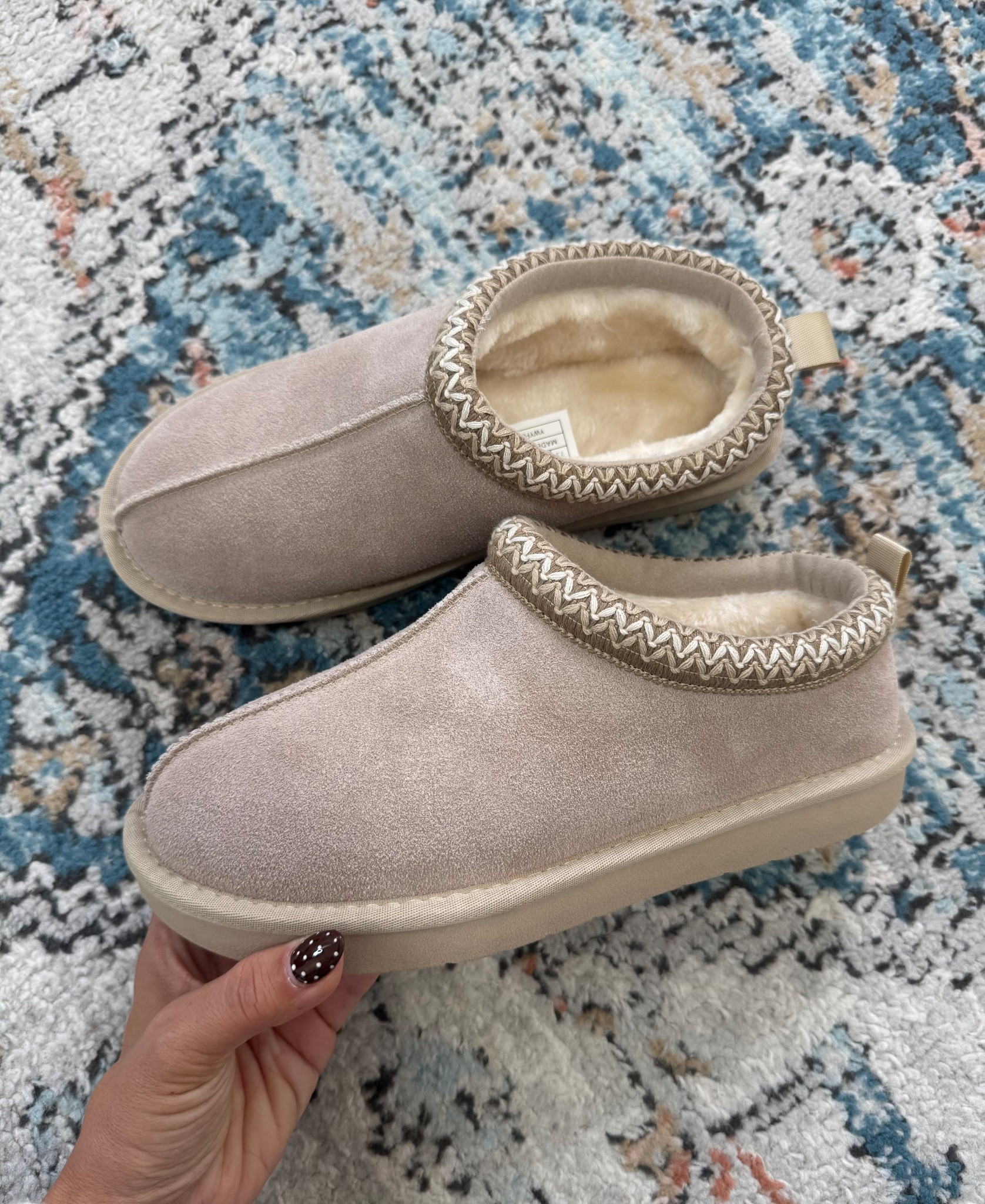 Ugg look for less
Slippers 
Mend and kids are also on sale for prime day


#LTKSaleAlert #LTKFamily #LTKStyleTip