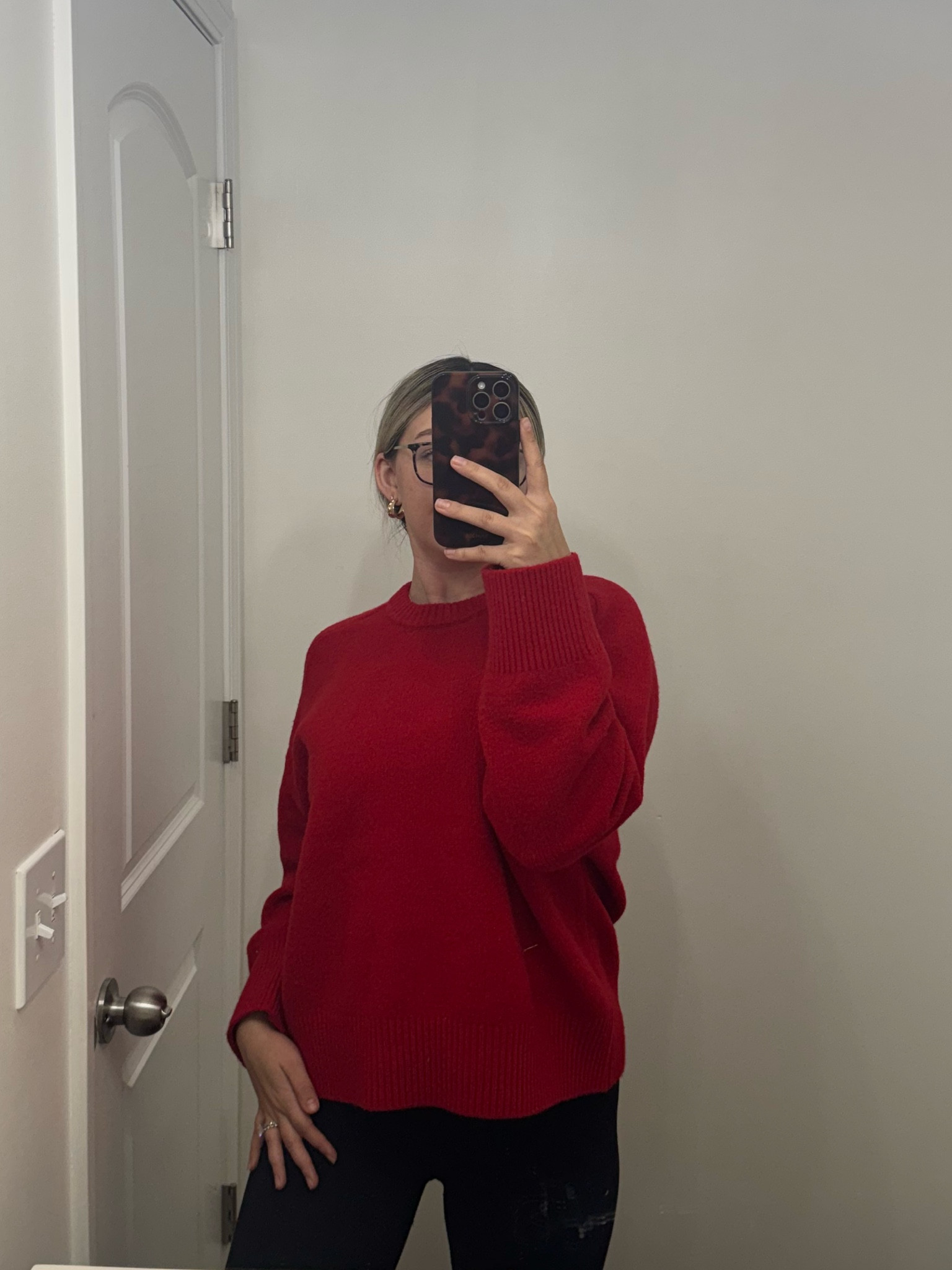 Cozy winter outfit 

Wearing a M in the sweater for a little oversized fit, 6 in the aligns! 



#LTKHoliday #LTKSaleAlert #LTKFindsUnder50