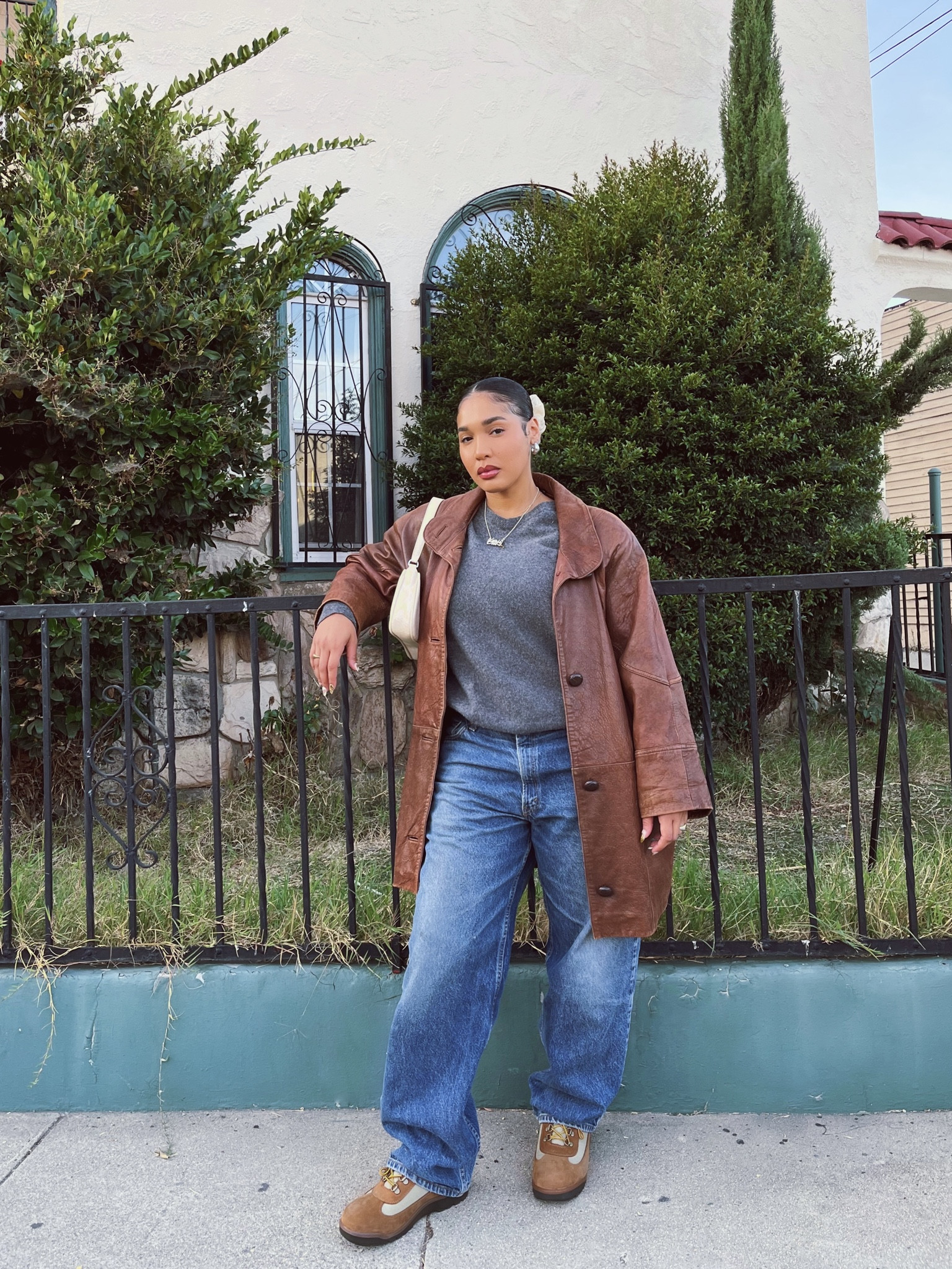 it’s cashmere and leather season and im so happyyyy. i love this vintage leather jacket i thrifted, check out the outfit inspo! 

#LTKSeasonal #LTKstyletip #LTKshoecrush