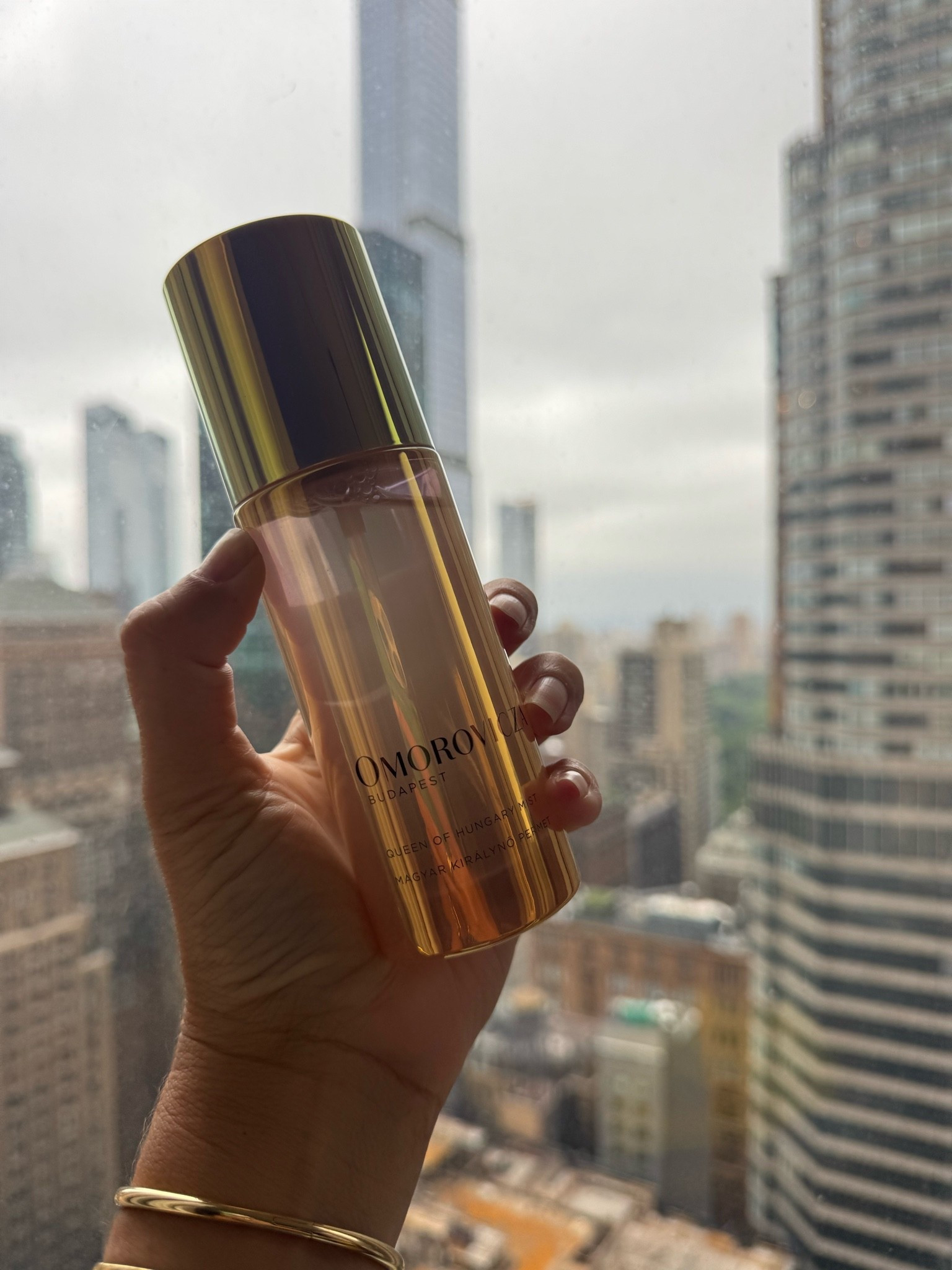 I use this multiple times a day to keep my skin balanced snd refreshed!