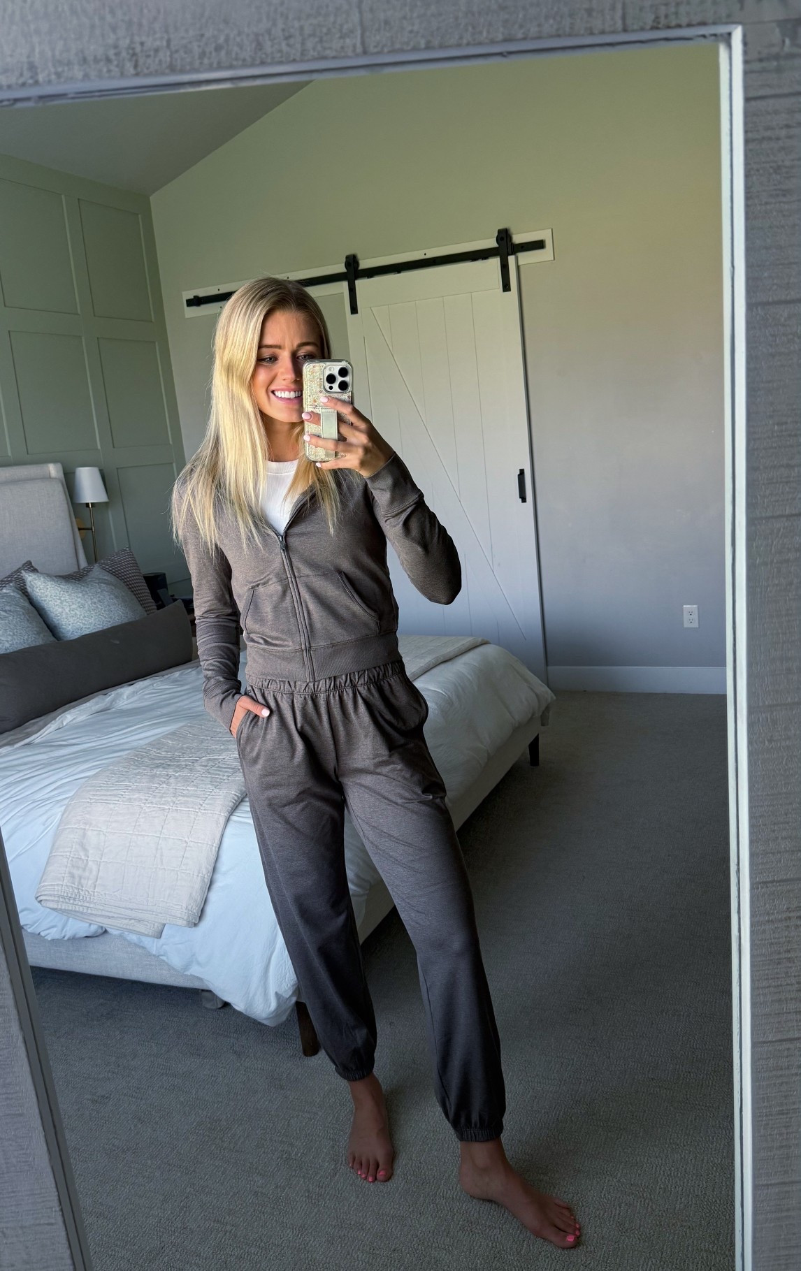 The perfect set for fall! The comfort and quality of anything from @vuoriclothing is unmatched. Shop these links and thank me later 🫶🏼 #vuoripartner 