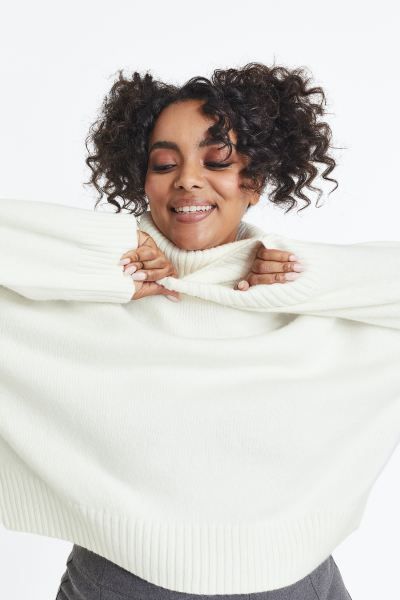 Oversized Turtleneck Sweater | H&M (US + CA)