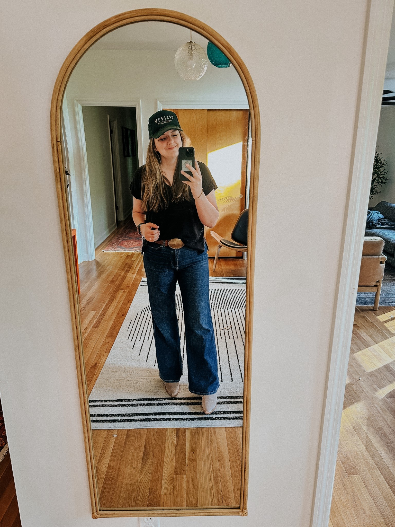 Casual date night ootd 

Tecovas boots, western attire, trucker hat, denim outfit 


#LTKShoeCrush #LTKStyleTip #LTKSeasonal