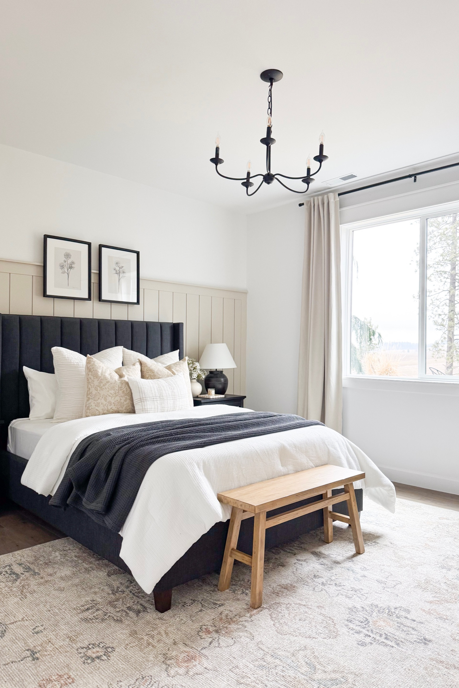 The perfect guest room styling that is sure to make anyone feel welcome!

Home  home decor  home favorites  guest room  guest room styling  bedding  quilt bedding  throw blanket  modern home  neutral home  wall art  modern lighting  area rug  ourpnwhome

#LTKSeasonal #LTKhome