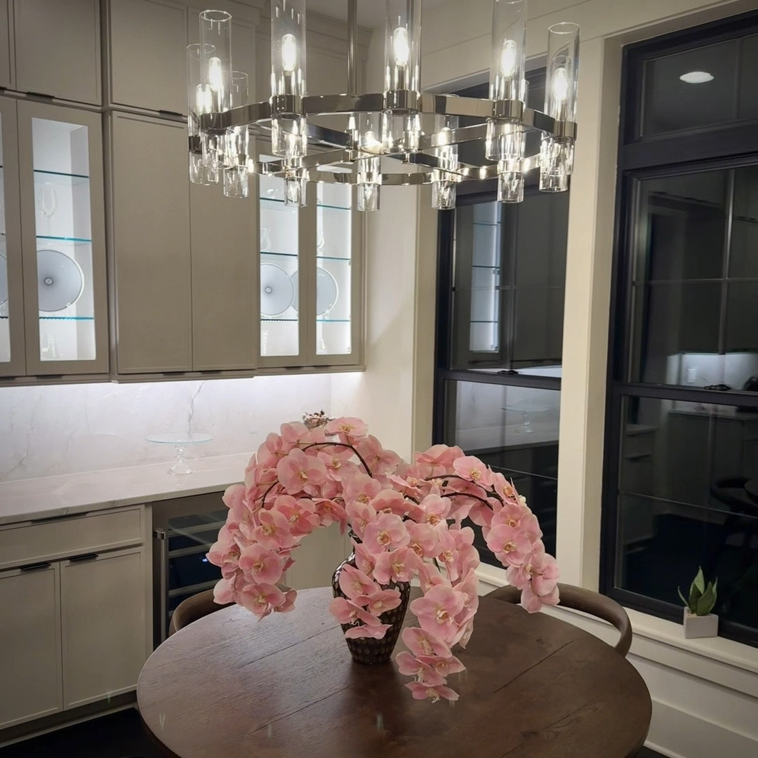 Faux flowers. These are the only kind I recommend due to how real they look. I have never seen faux flowers look so real. People walk up to touch them to make sure they’re not. 
#fauxflowers #Plants #TabletopDecor #Decor 

#LTKVideo #LTKHome #LTKFallSale