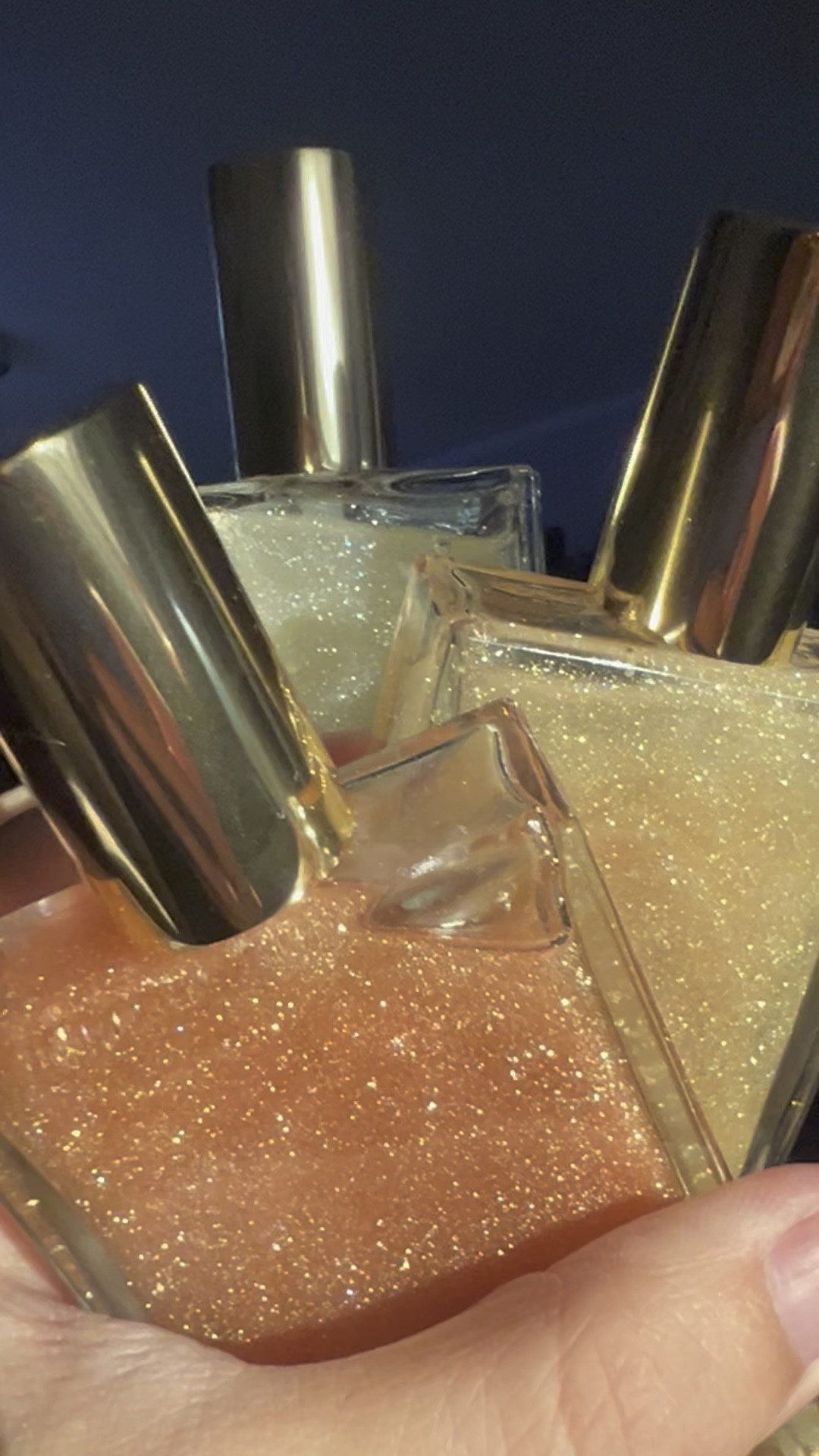 Which shimmer shimmer would you like on your? 

#LTKVideo #LTKBeauty #LTKParties