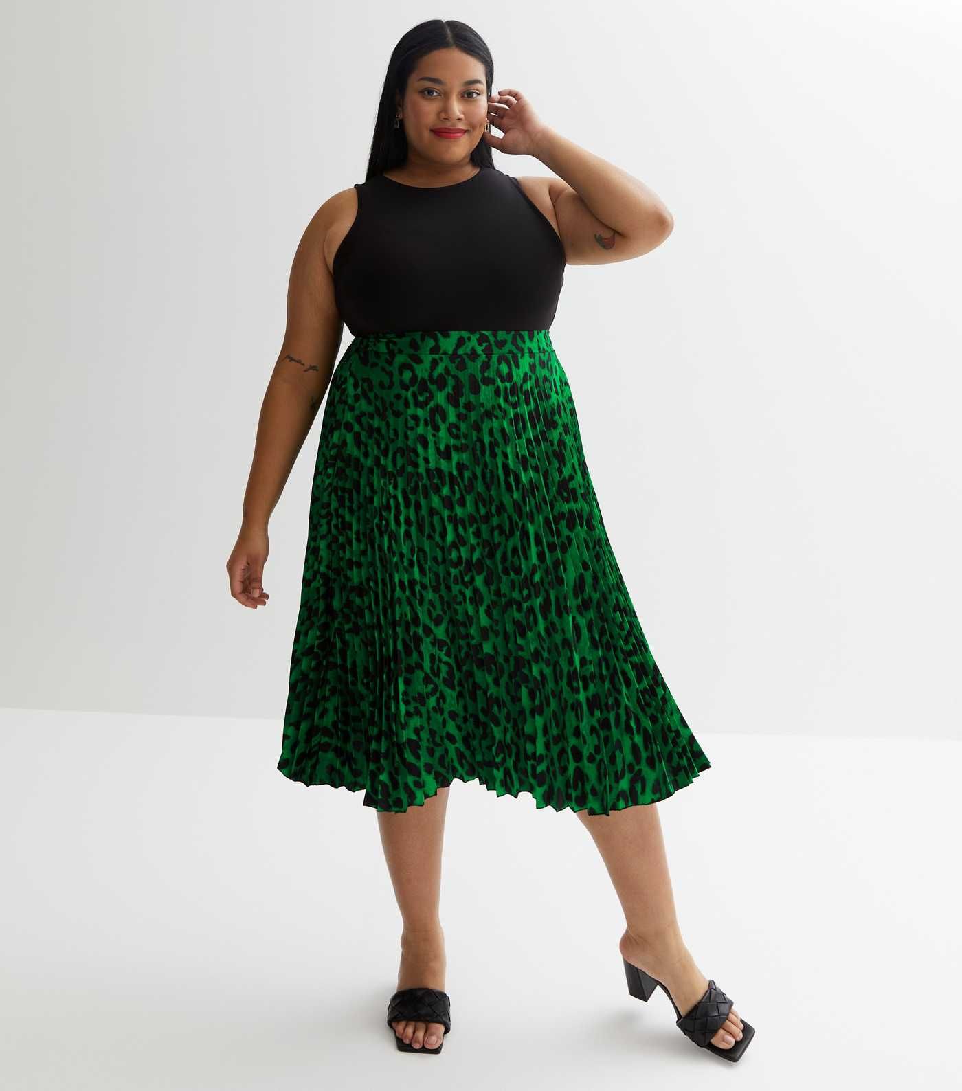 Curves Green Leopard Print Satin Pleated Midi Skirt
						
						Add to Saved Items
						Remove ... | New Look (UK)
