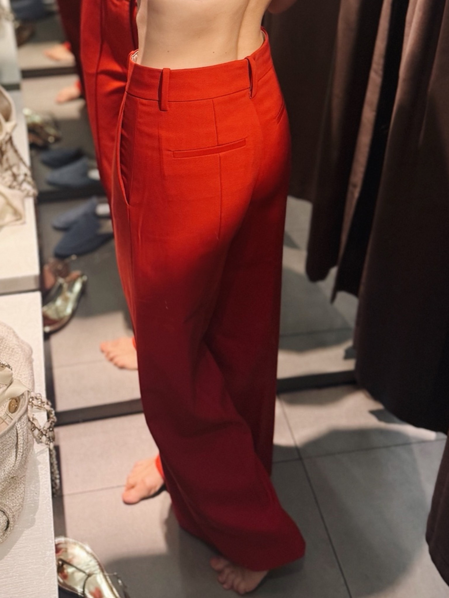 Love these brick red trousers for fall!! Only $80 🙌🏻 I’m wearing the small.