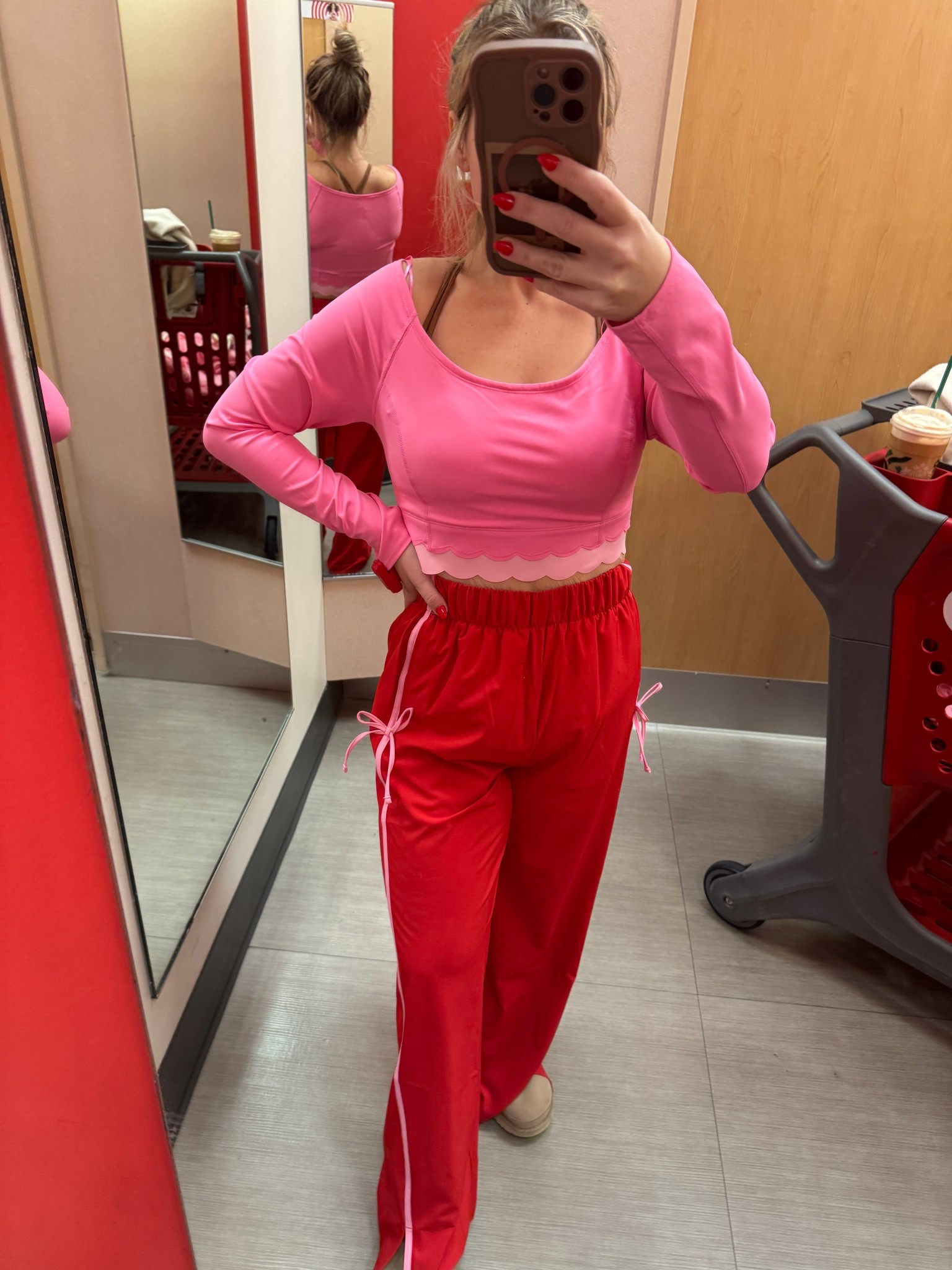 The scalloped cut?!?!? So cute! 

#LTKootd #LTKActive #LTKGiftGuide