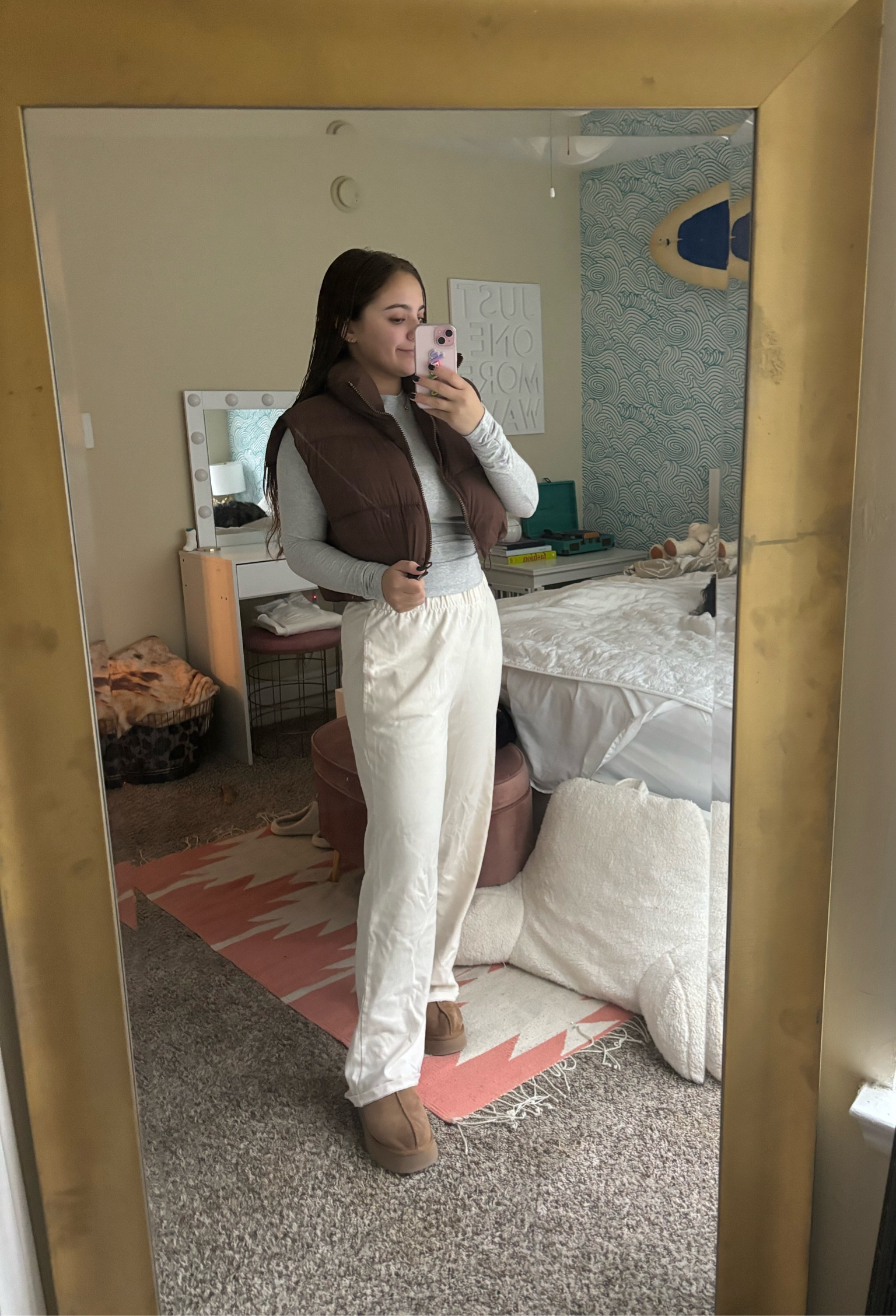Cozy fall / winter throw & go outfit 🤎 Sweatpants are cream brandy melville & the puffer is from zara

#LTKtravel #LTKSeasonal #LTKstyletip