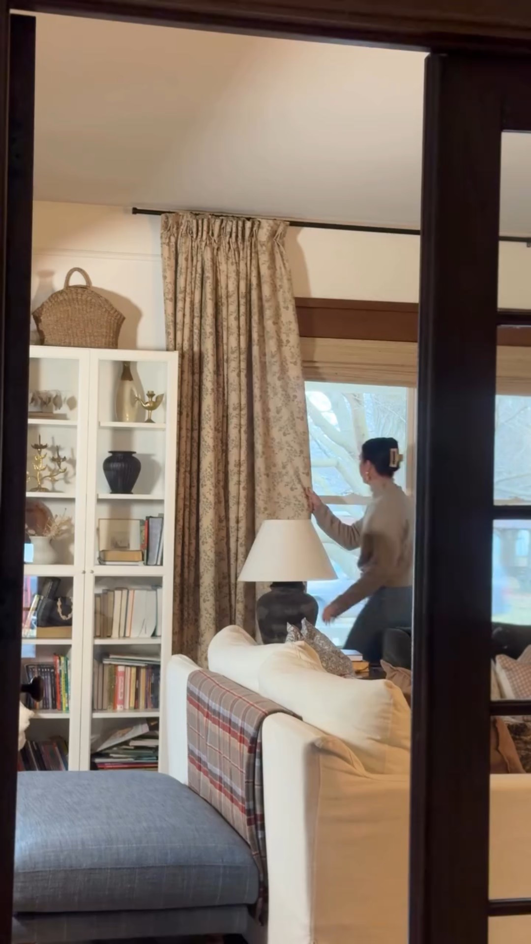 Comment SHOP to get our vintage inspired curtains sent directly to your DMs! 

These curtains not only in our living room but our girls room as well! 

LR fabric Color: vintage linen SL-J1
Pink Room fabric color: ivy brown 

-

#vintageinspiredhome
#florallinencurtains
#layeredhomedecor
#collectedhome
#slowdecor

https://liketk.it/5LZFs