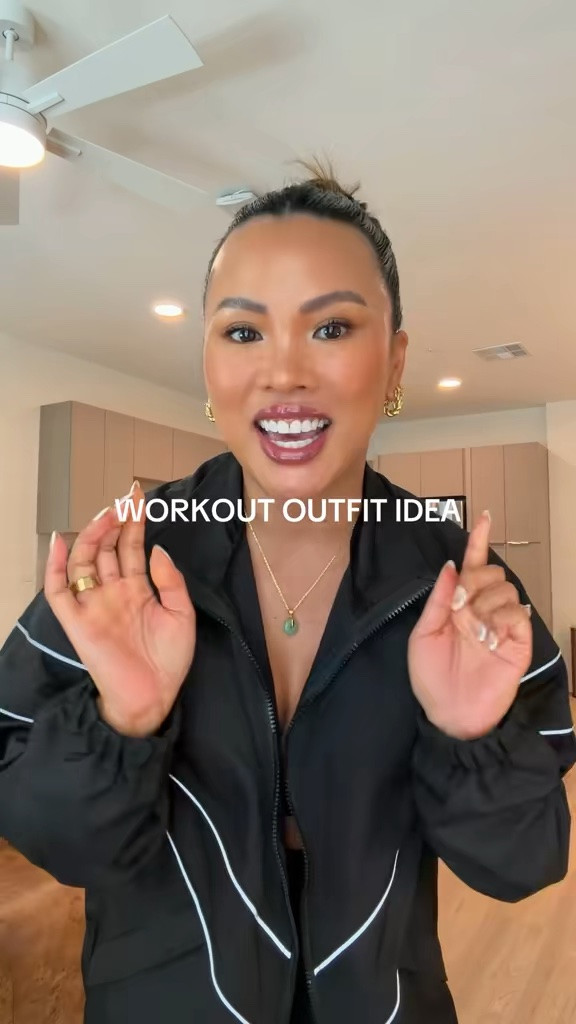 Workout outfit I wore to my social club Pilates event

#LTKmorningroutine #LTKOver40 #LTKPetite