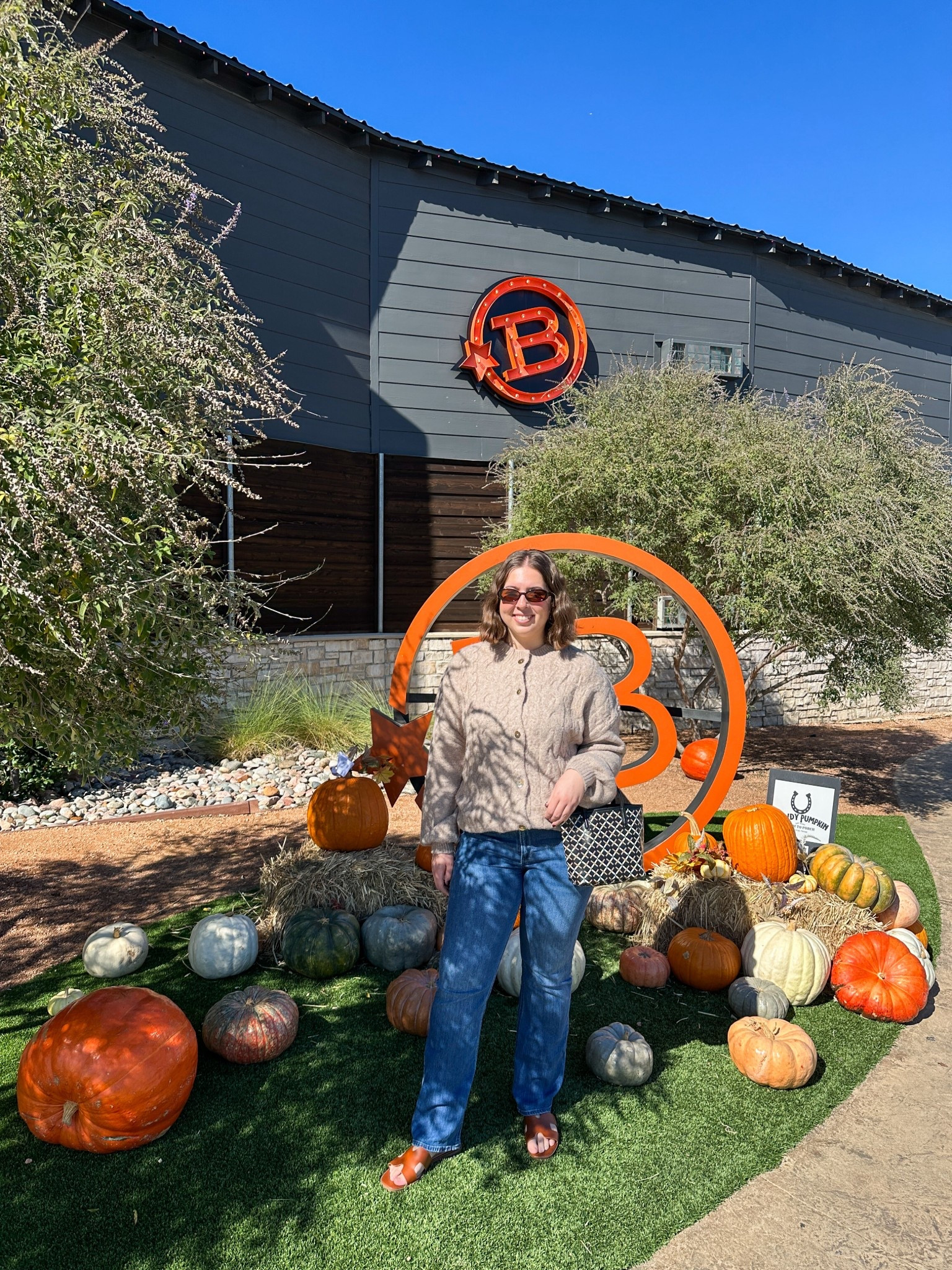 fall outfit 🥰

#LTKSeasonal #LTKStyleTip #LTKFindsUnder100