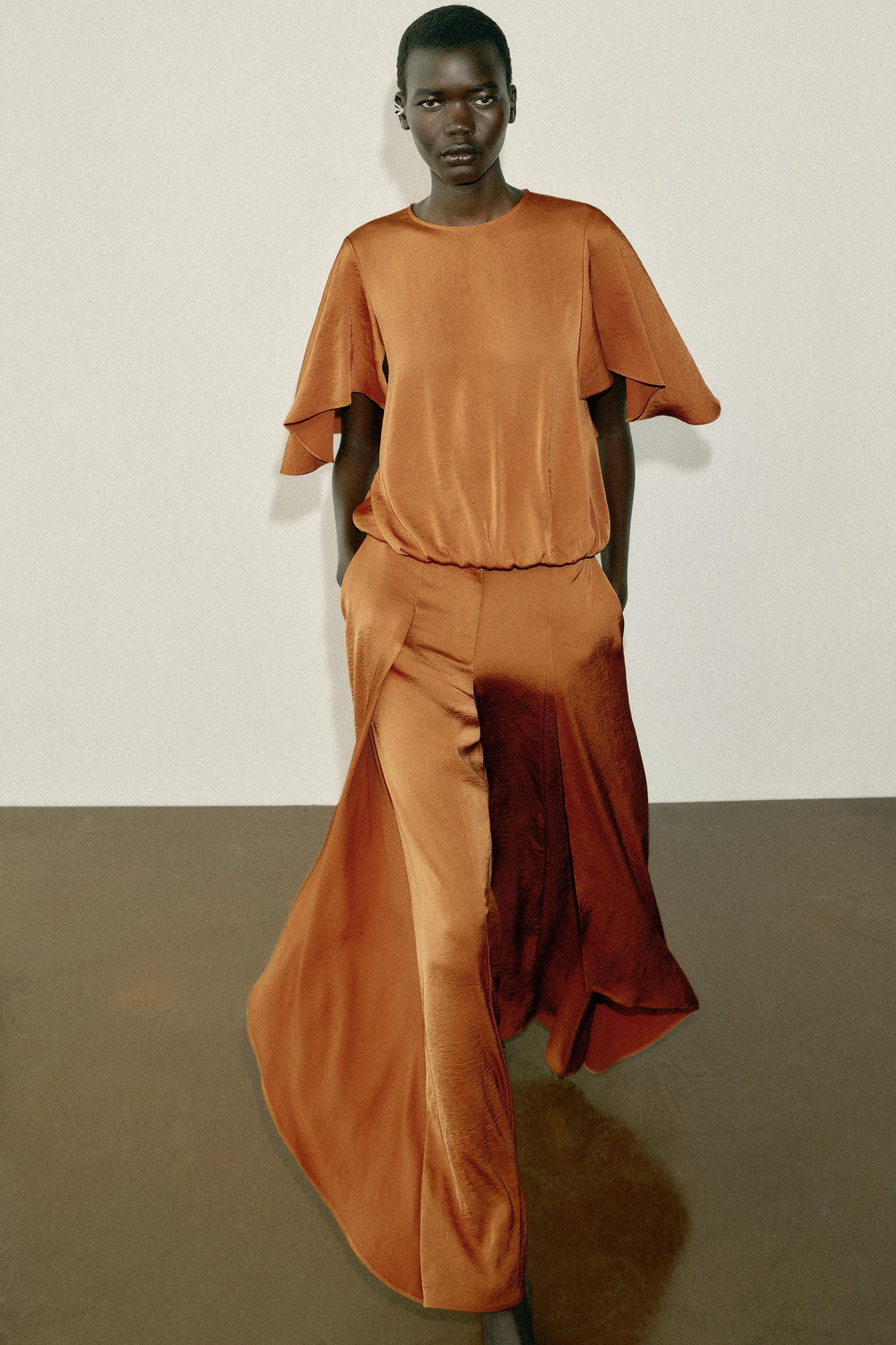 WIDE-LEG RUFFLED FLOWY TROUSERS | Zara US