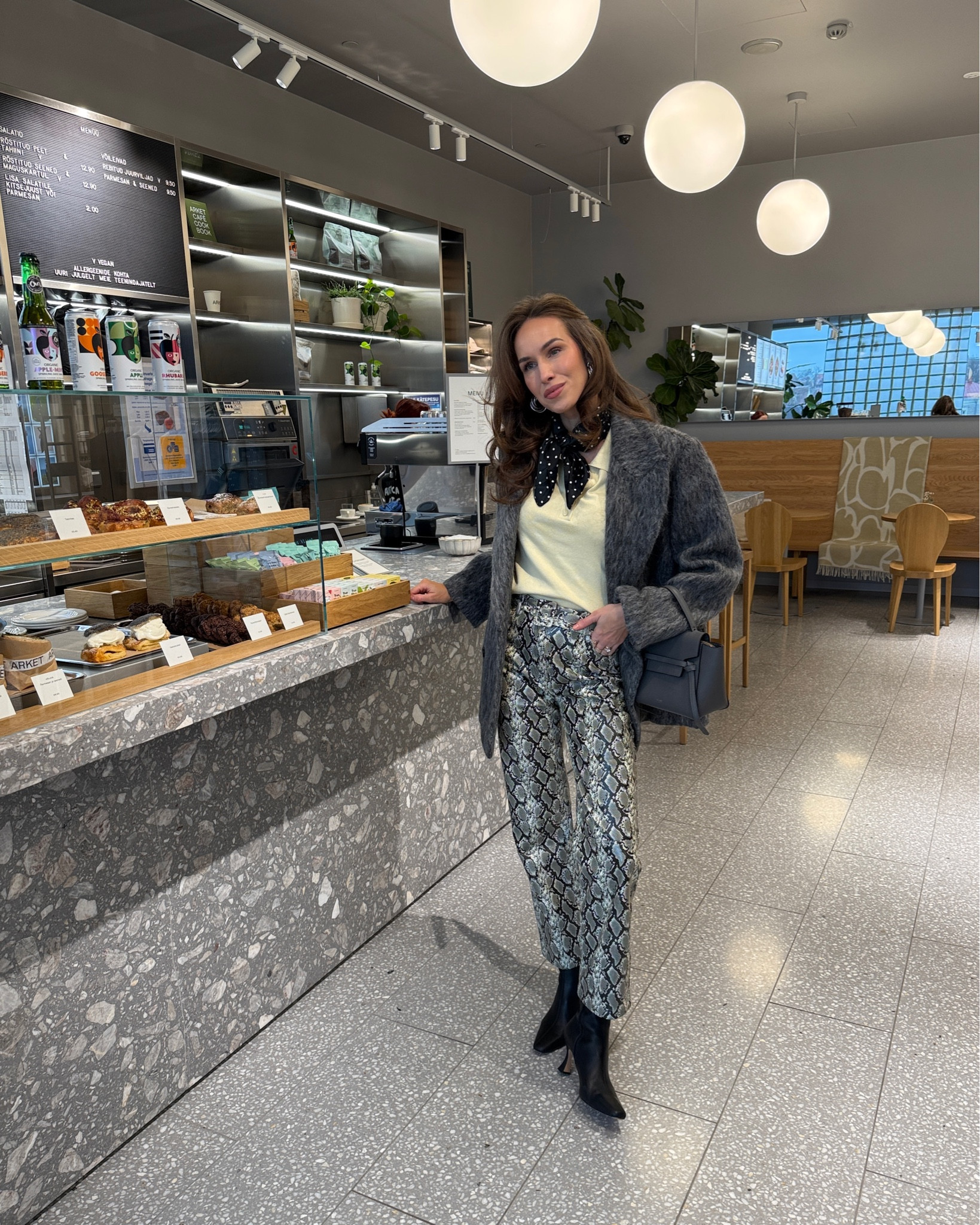 Snake print pants grey wool
coat winter outfit

#LTKwinter #LTKeurope #LTKworkwear