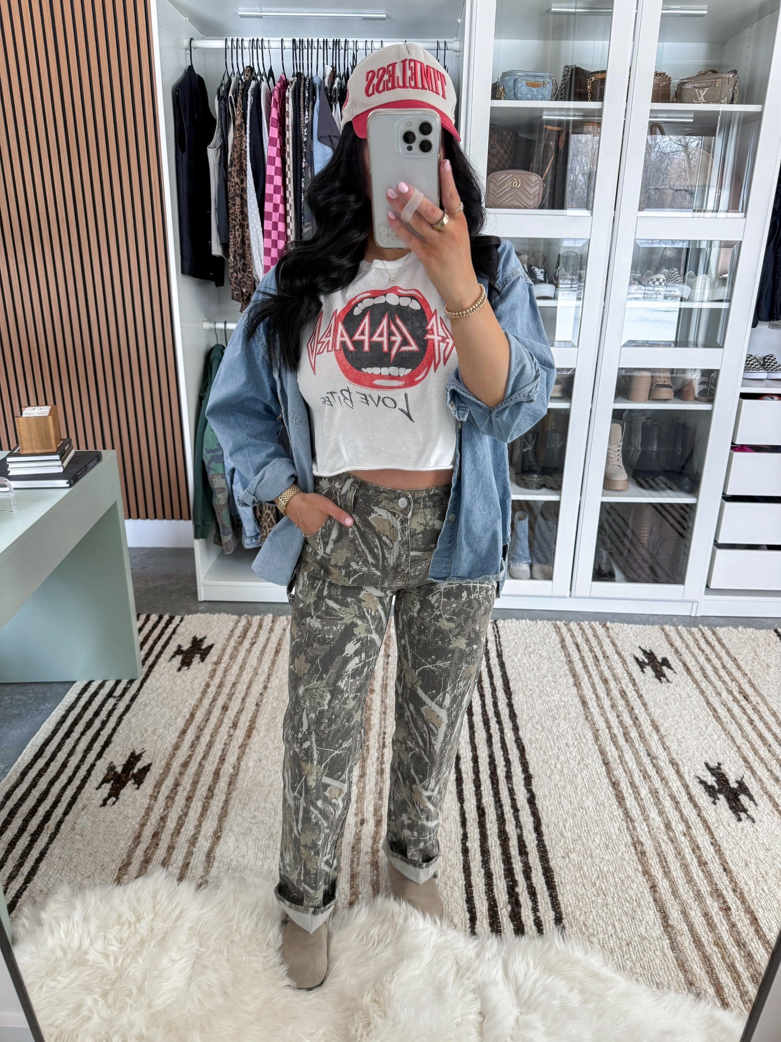 Y'allternative OOTD 👏🏼

Band Tee - medium
Denim Button Down - medium (washed blue)
Cargo Pants - small

This look is perfect to throw on and go, while still looking like you tried! I love the band tee paired with these camo cargos. Finished this outfit off with an oversized denim button down, some slip ons & a trucker hat. 🤍



#LTKootd #LTKPetite #LTKBump