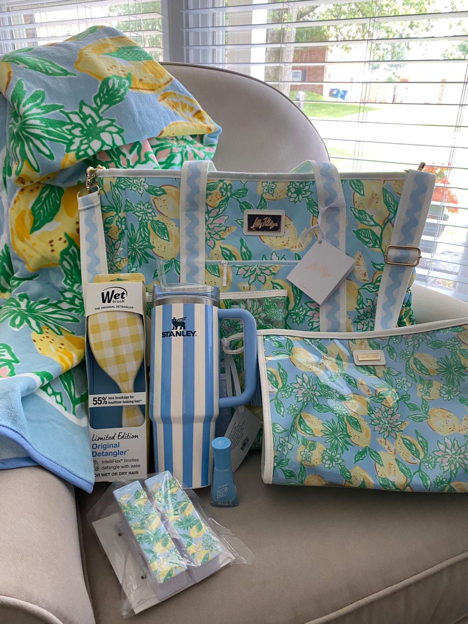 Beach essentials 💙

#LTKBeauty #LTKStyleTip #LTKSwim