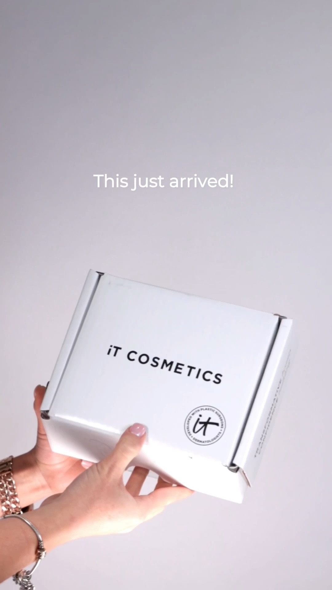 Unboxing Spring Makeup Favorites from IT Cosmetics / Wedding Guest Makeup / Date Night Makeupp

#LTKFindsUnder50 #LTKBeauty #LTKWatchNow