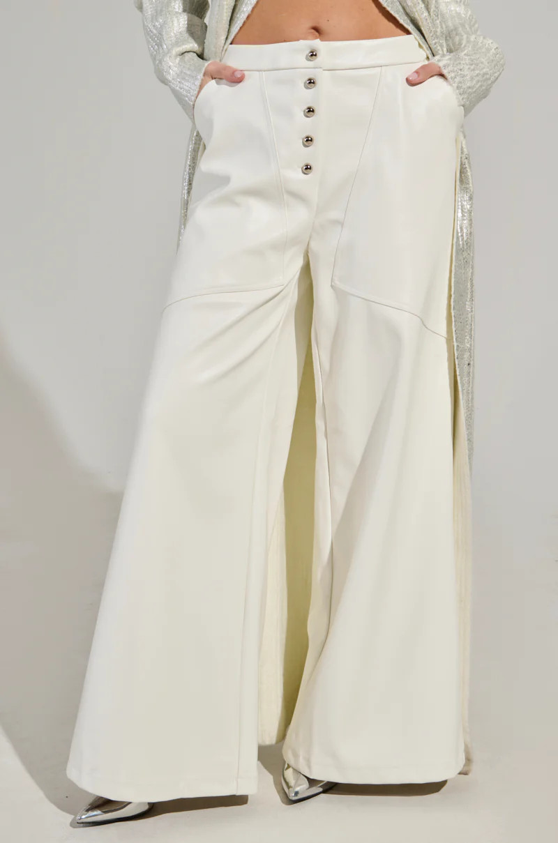 ASHLYN FAUX LEATHER PANT IN WHITE | AKIRA
