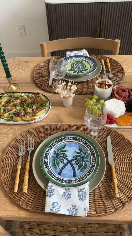 Tablescape decor! Love these affordable tropical plates and these beautiful bamboo silverware



#LTKhome #LTKparties