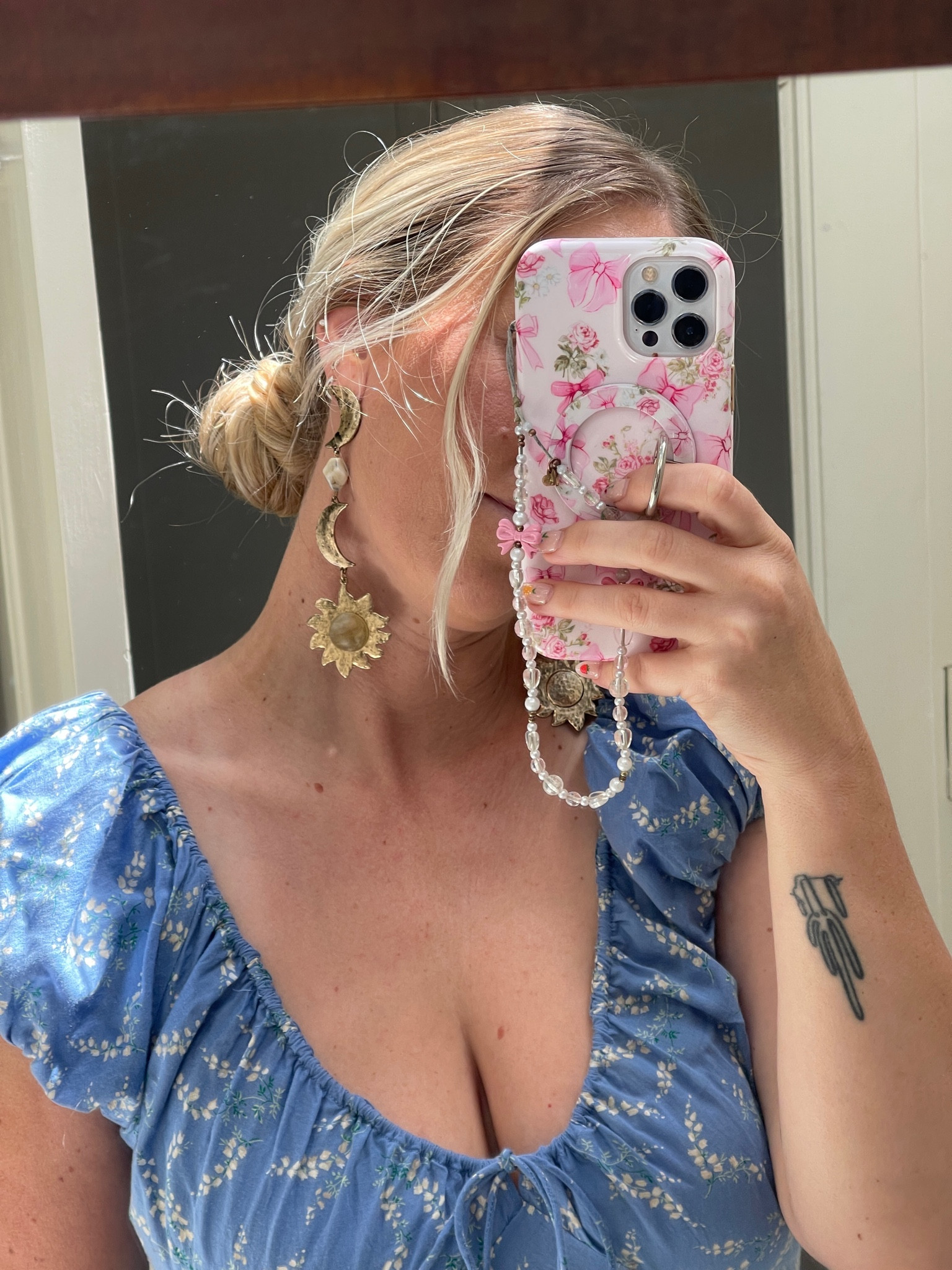 Sun and moon dangle earrings 

#LTKFindsUnder50 #LTKStyleTip