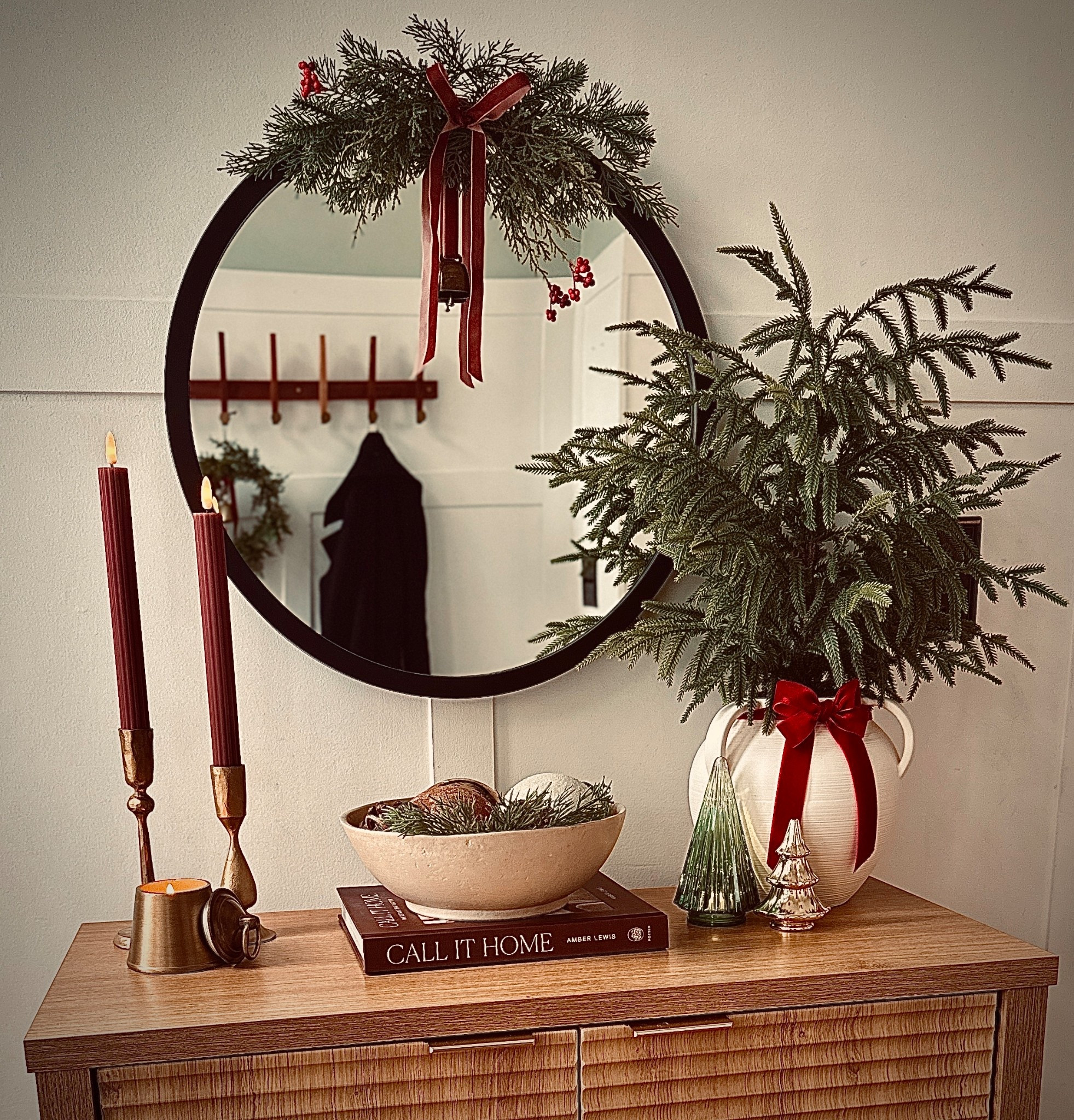 Sharing my entryway cabinet! Elevated, cozy, and holiday ready✨

#entrywaystyling #entrywaytable #christmastyling #christmasentrywaytable

#LTKHome #LTKSeasonal #LTKHoliday