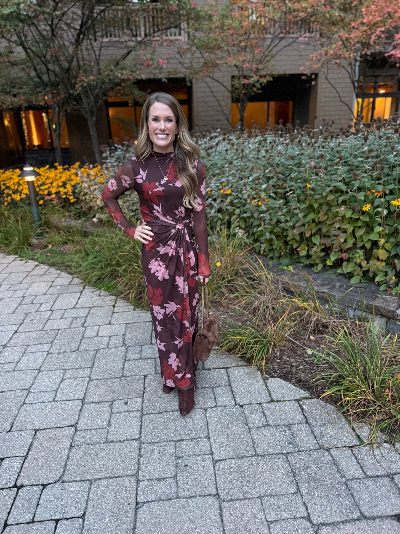 Fall dinner outfits 

Fall outfit maxi dress floral dress midi skirt sweater fall fashion boots

#LTKgrwm #LTKmomlife #LTKootd