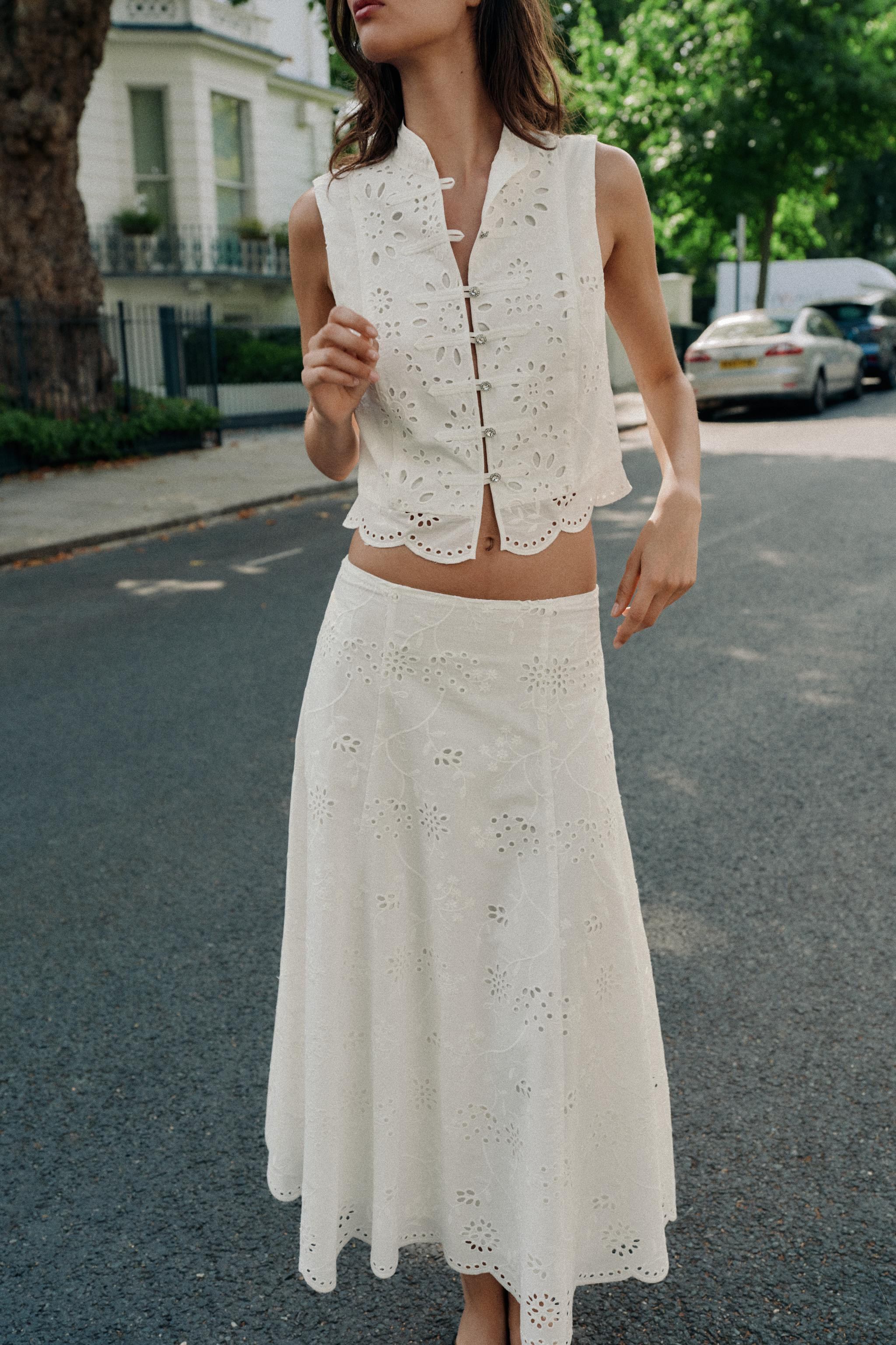 EMBROIDERED EYELET MIDI SKIRT | Zara US