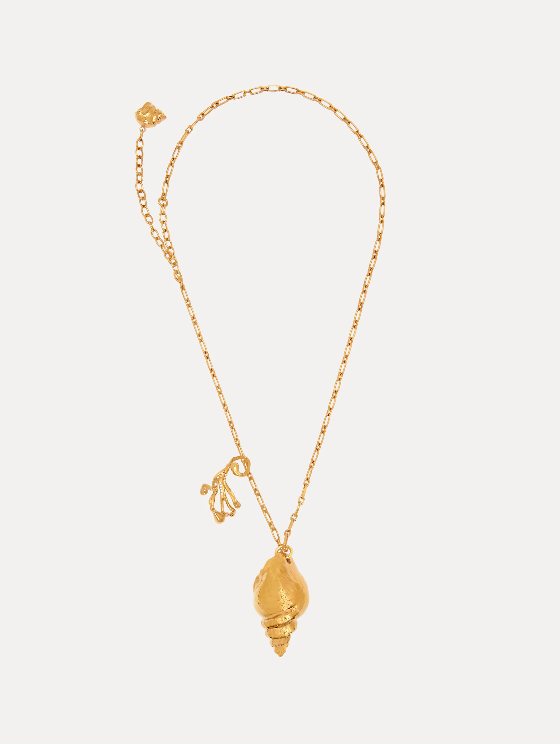 Coral & Shell Pendant Necklace | Oscar de la Renta