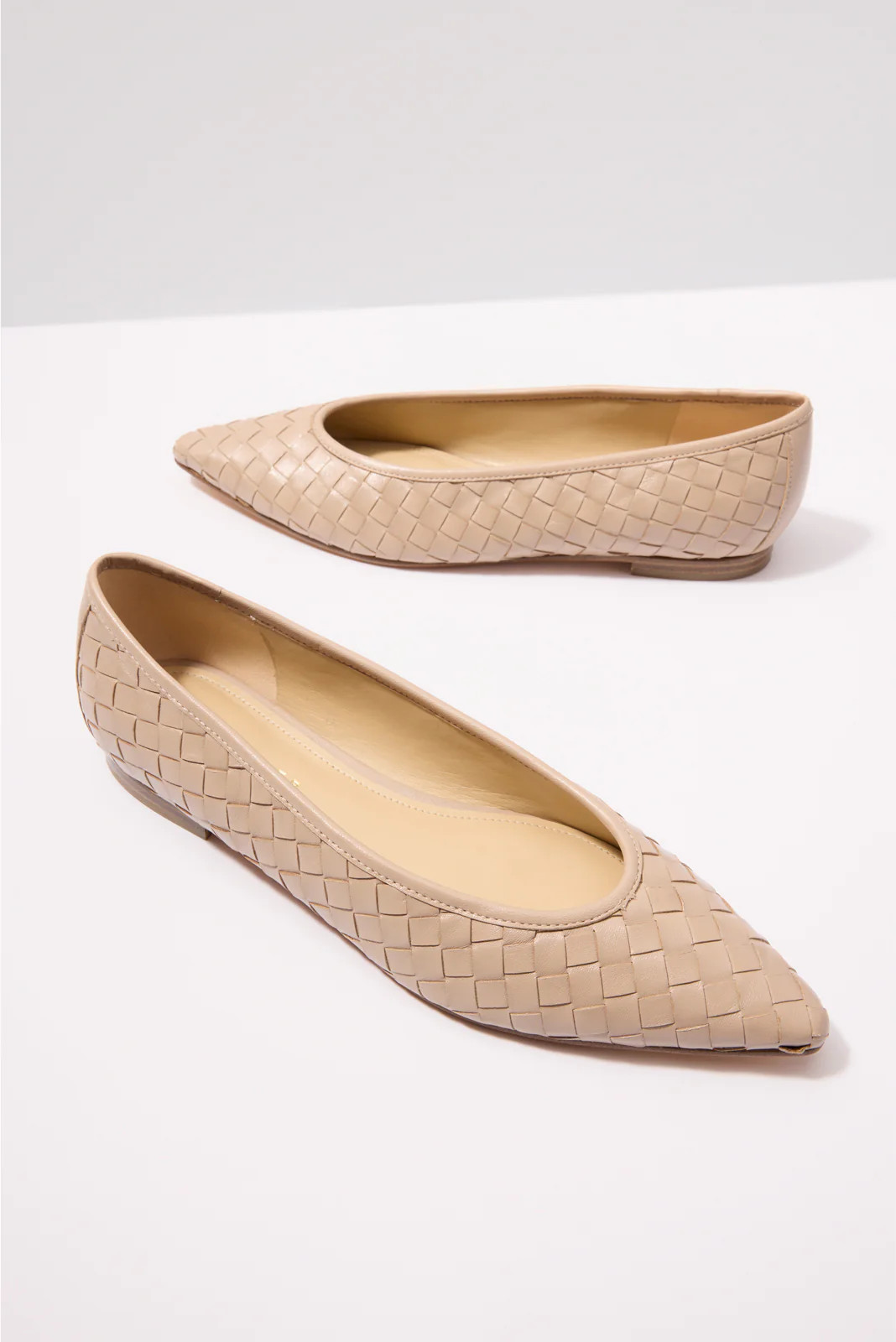 Damaria Woven Flat | Evereve