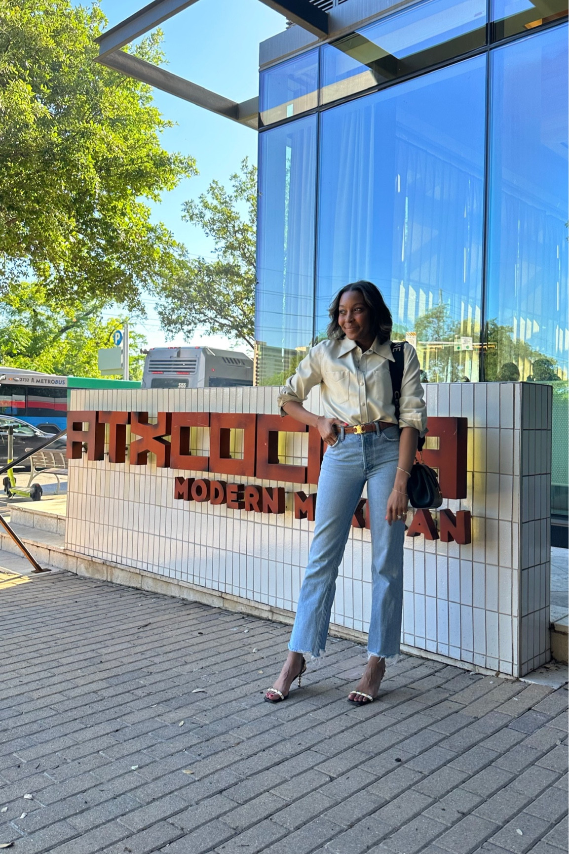 #LOTD 4.27.23


Dinner in ATX meant that leather was a must for ME. And denim of course. Gah, I love this place.

#LTKFind #LTKtravel #LTKstyletip