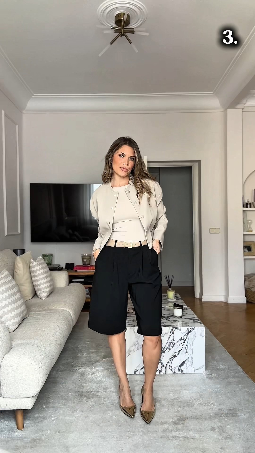Look ideal para entretiempo. Las bermudas las tenéis etiquetadas y la bomber he encontrado una que es similar de temporada que, incluido me gusta más 

#LTKeurope #LTKespana #LTKspring