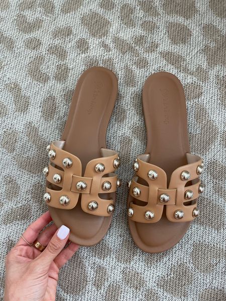 Amazon flat sandals super comfy size 7
Vacation outfits, studded sandals 

#LTKshoecrush #LTKunder100 #LTKunder50