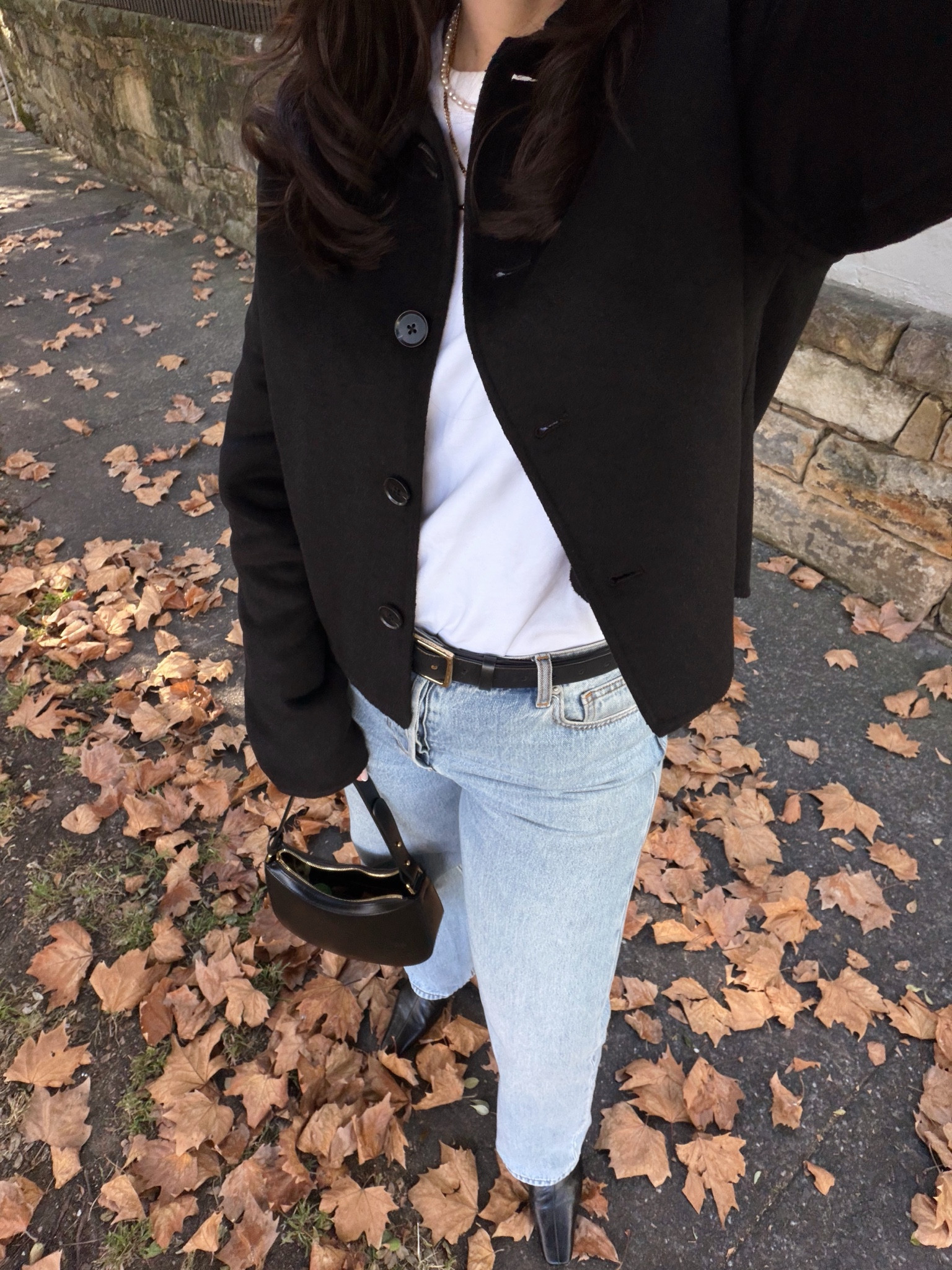 AERE wool jacket: size 14
Uniqlo white tee: size XL
Henne Valentina jeans: size 31
Witchery belt
Tony Bianco boots
Auguste Atelier handbag 

#LTKaustralia #LTKautumn #LTKmidsize