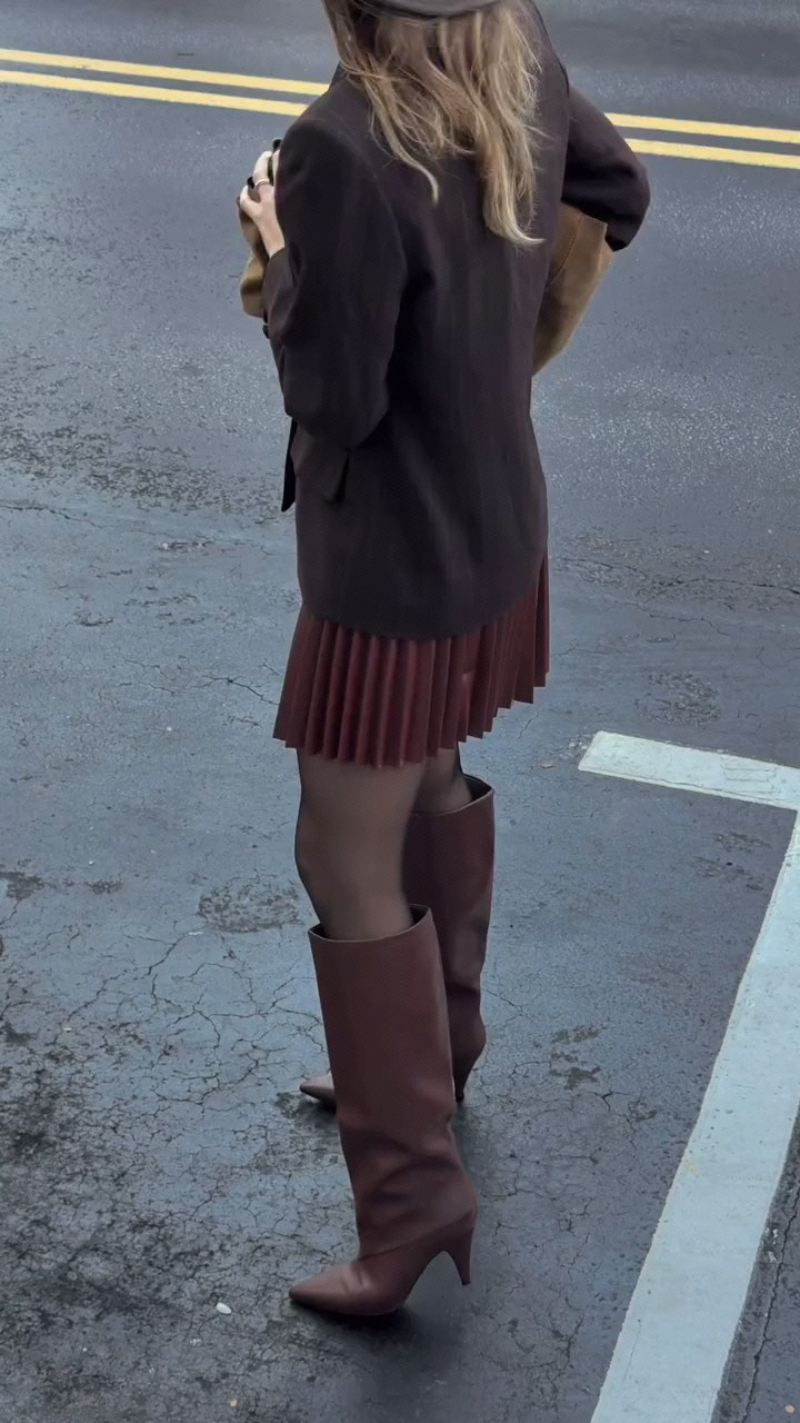 Cozy up in style this season with this oversized coat!  #oversizedcoat #coatseason #coat #floorlenghtcoat #maxicoat

#LTKSaleAlert #LTKStyleTip #LTKActive