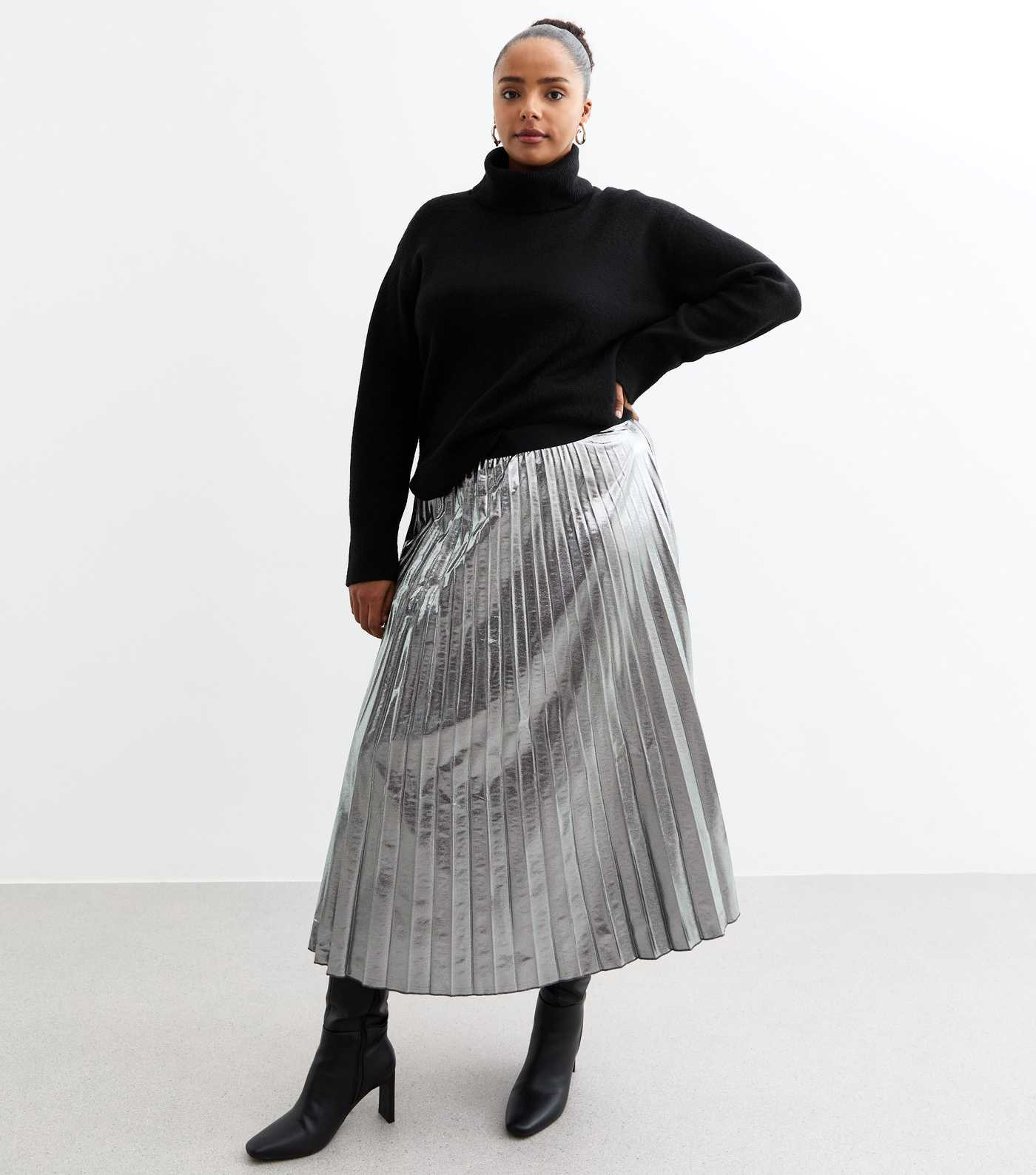 Curves Silver Shimmer Pleated Midi Skirt
						
						Add to Saved Items
						Remove from Saved ... | New Look (UK)