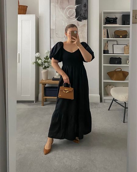 Ways to wear a black dress for spring 