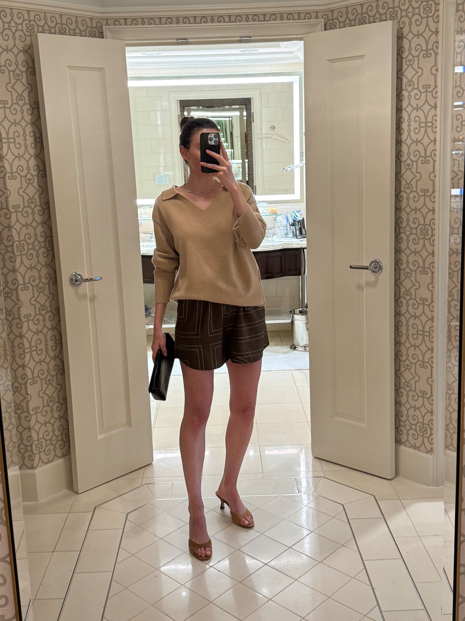 Took a medium sweater and 36 shorts

#LTKItBag #LTKShoeCrush #LTKStyleTip