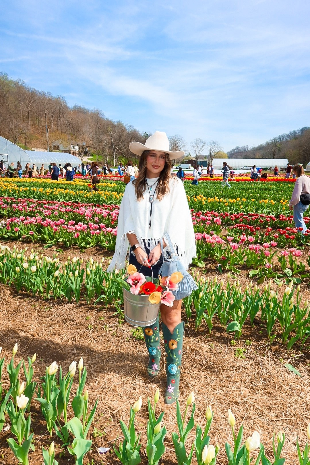 Code “Busby15” to save on the hat
Code “Bliss” to save on the boots


#LTKFestival #LTKdayinmylife #LTKootd